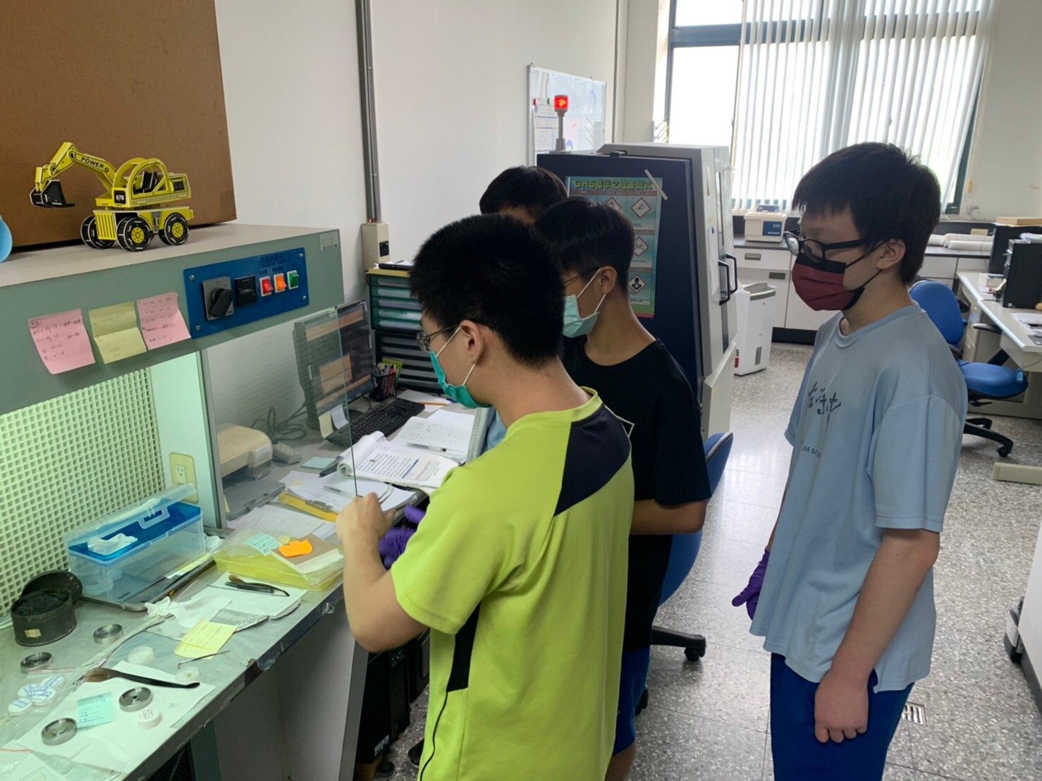 修習「半導體數位產業先修學程」左營高中學生高大上課03圖片