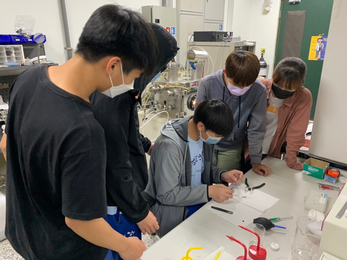 修習「半導體數位產業先修學程」左營高中學生高大上課04圖片