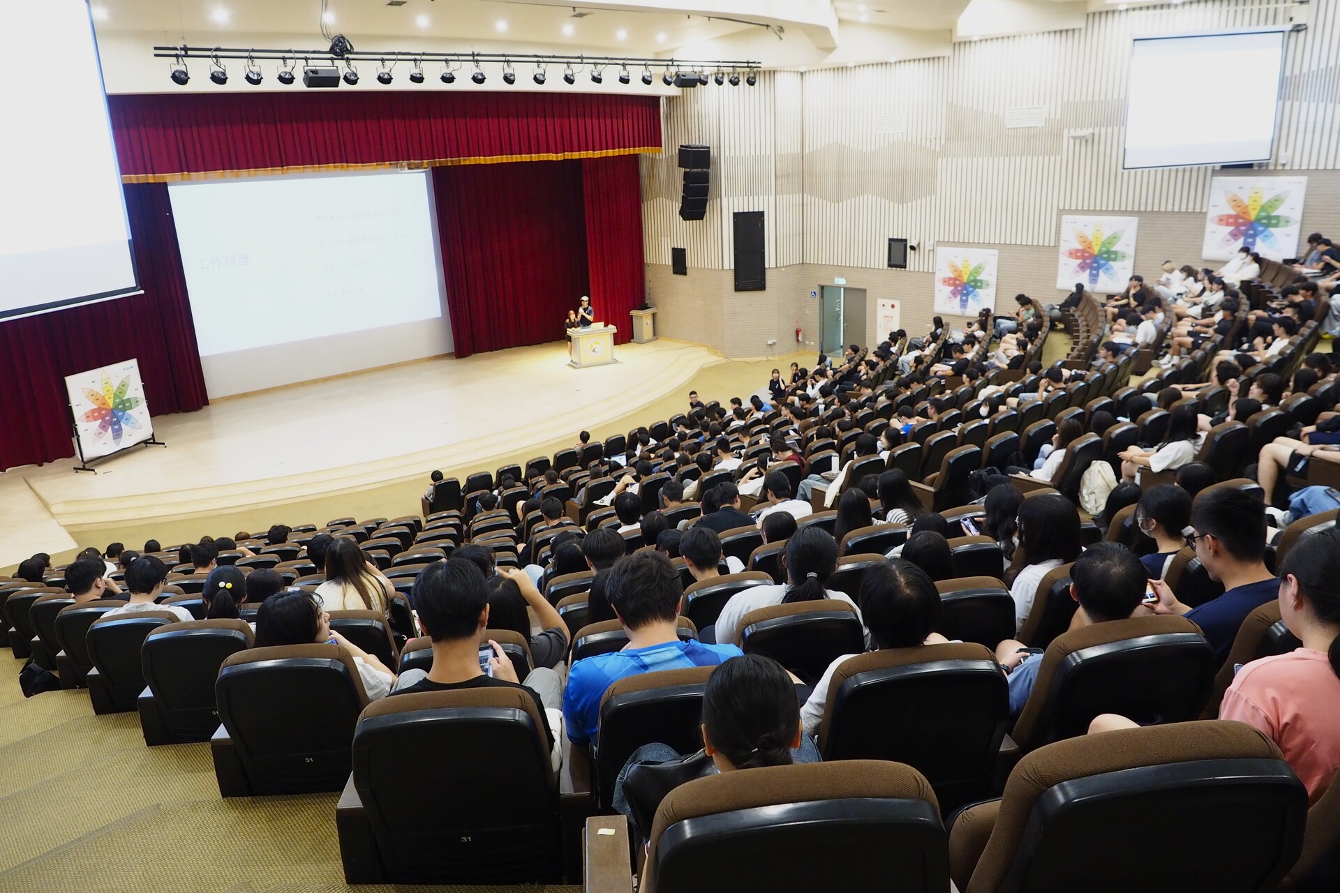 「大學入門」由學生自主規劃 跨域共創學習現場001