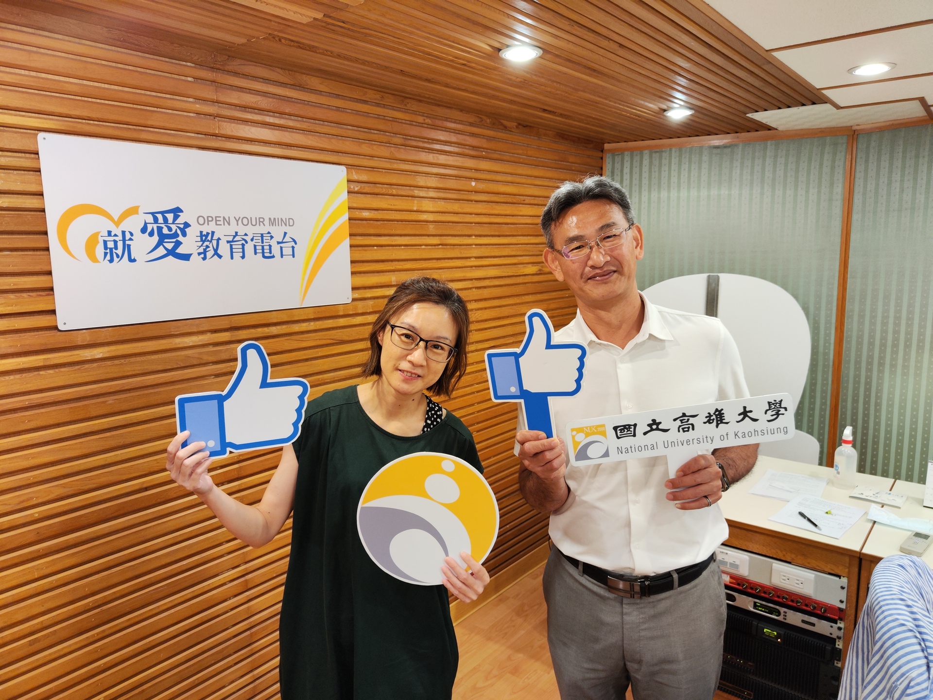 高雄大學運動健康及休閒學系系主任張志成接受專訪01