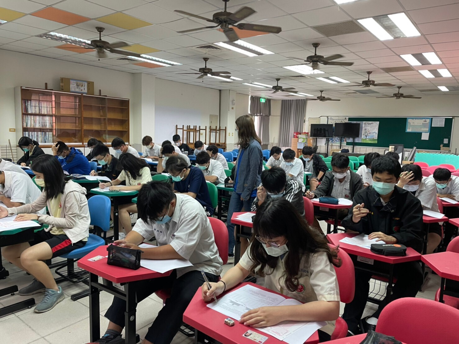 中華民國物理教育學會主辦「2021第四屆全國高中物理探究實作競賽」