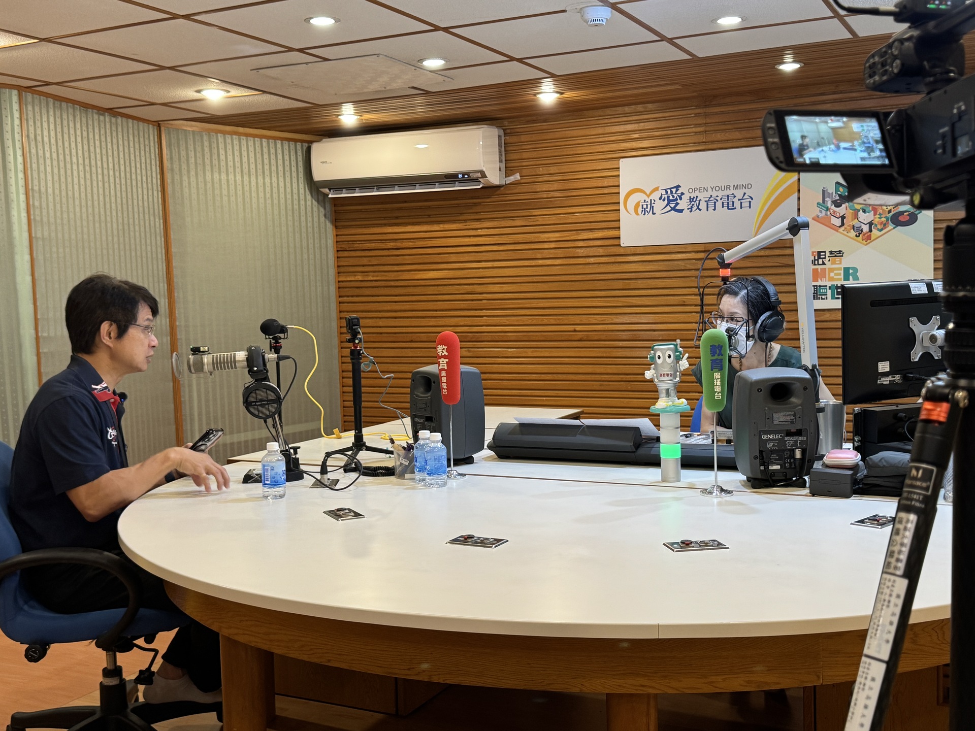 高雄大學EMBA中心主任翁銘章接受教廣節目Tea Time時光》專訪008圖片
