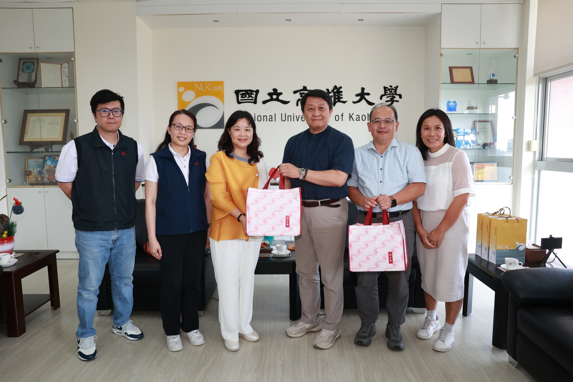 高雄大學攜手臻鼎科技集團 啓動「AI智慧電路板學程」005圖片
