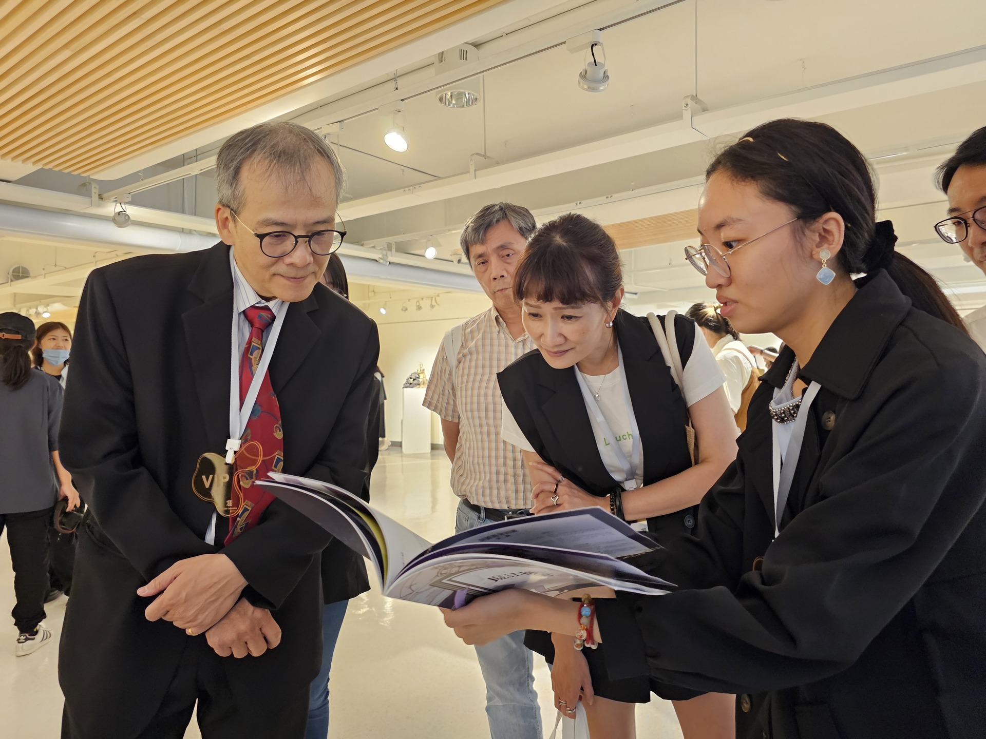 高雄大學藝創系畢業成果展今日開幕，自即日起至30日於「高雄市文化中心至真二館」展出023