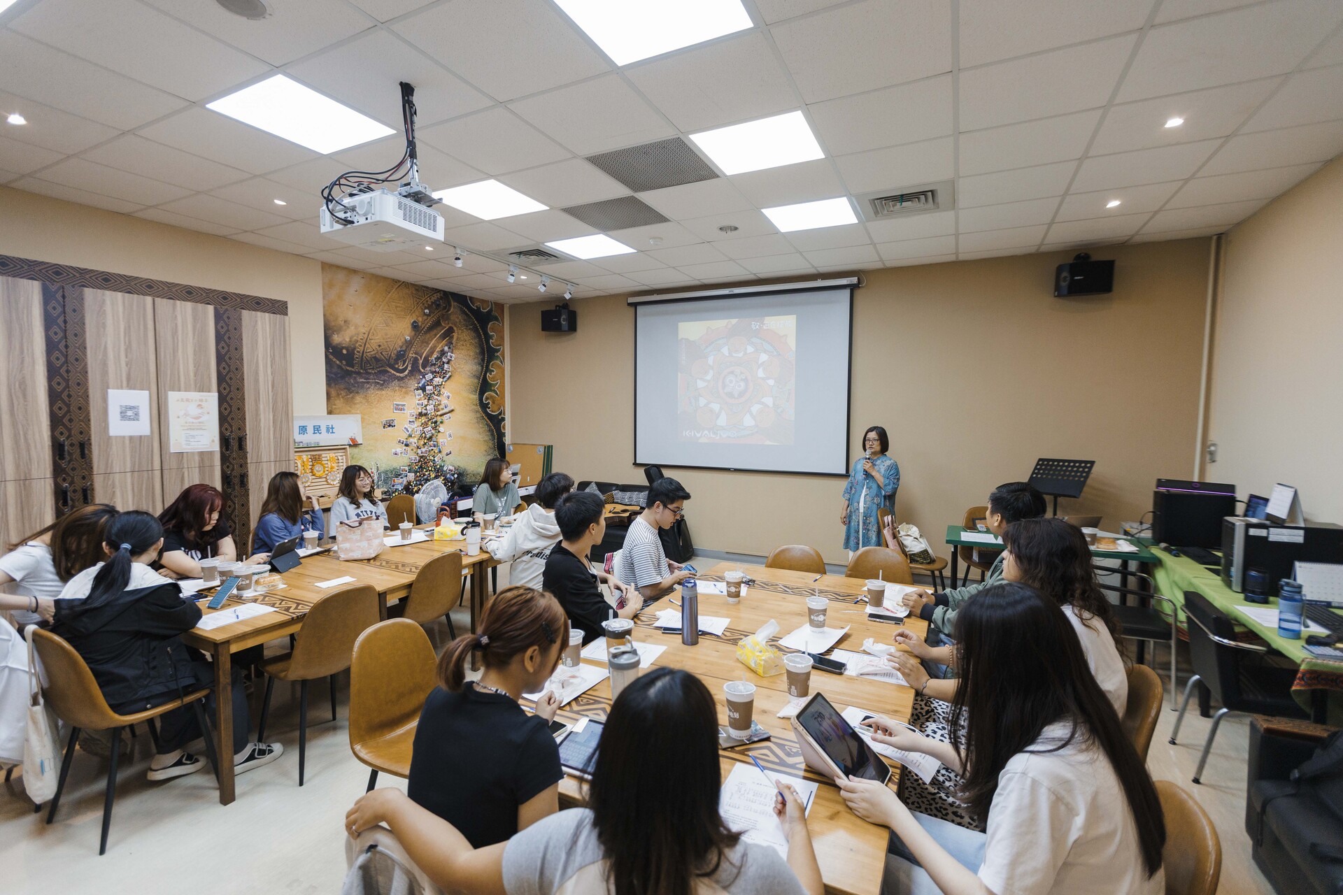 高雄大學原民課程談排灣族歌謠004