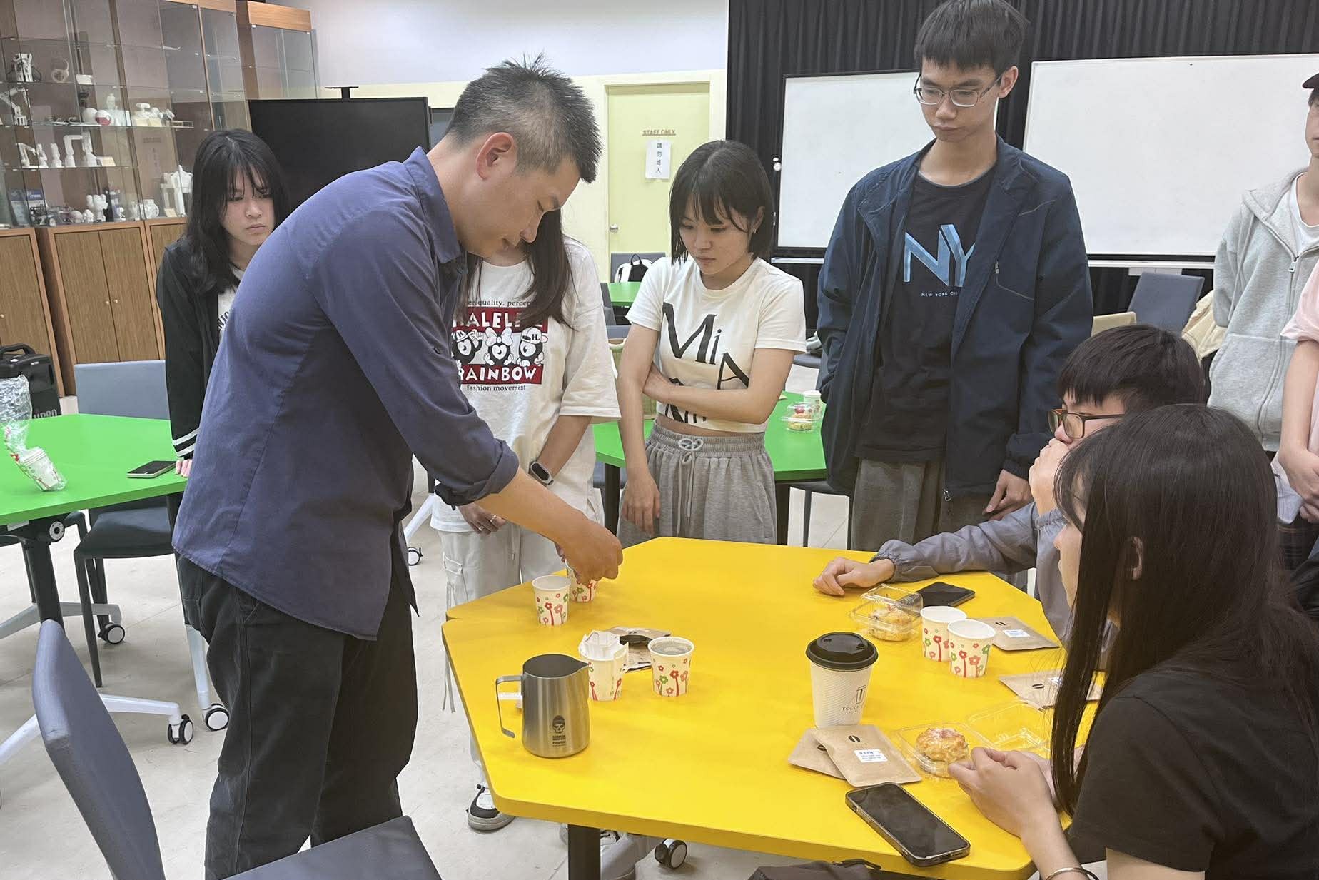 學務處《創業新手村》結合實作引導職涯思考002