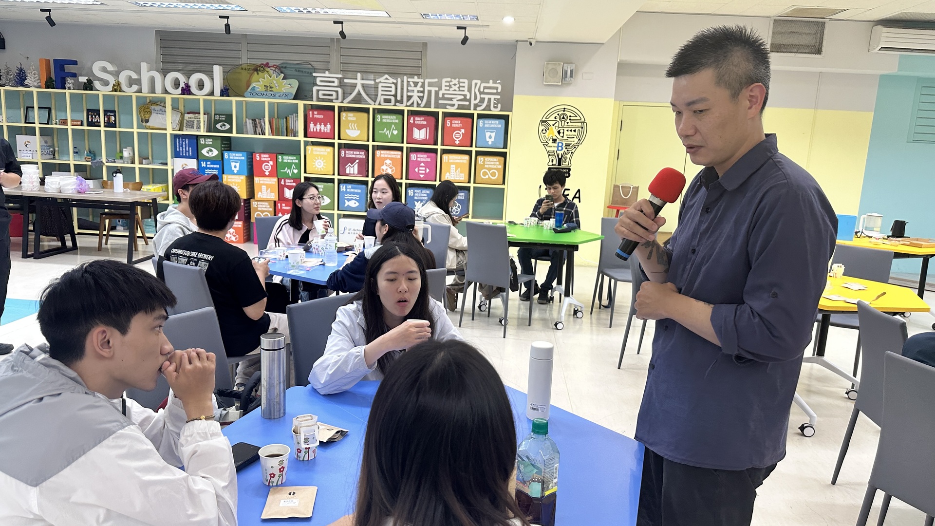 學務處《創業新手村》結合實作引導職涯思考005