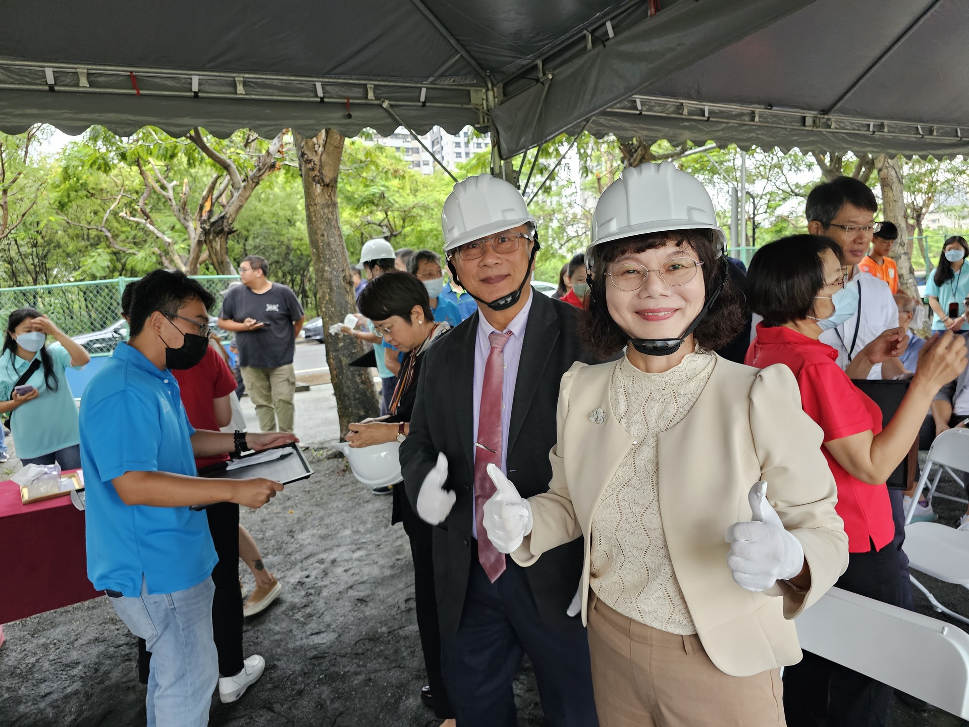 高雄大學「人工草皮足球場」動土06