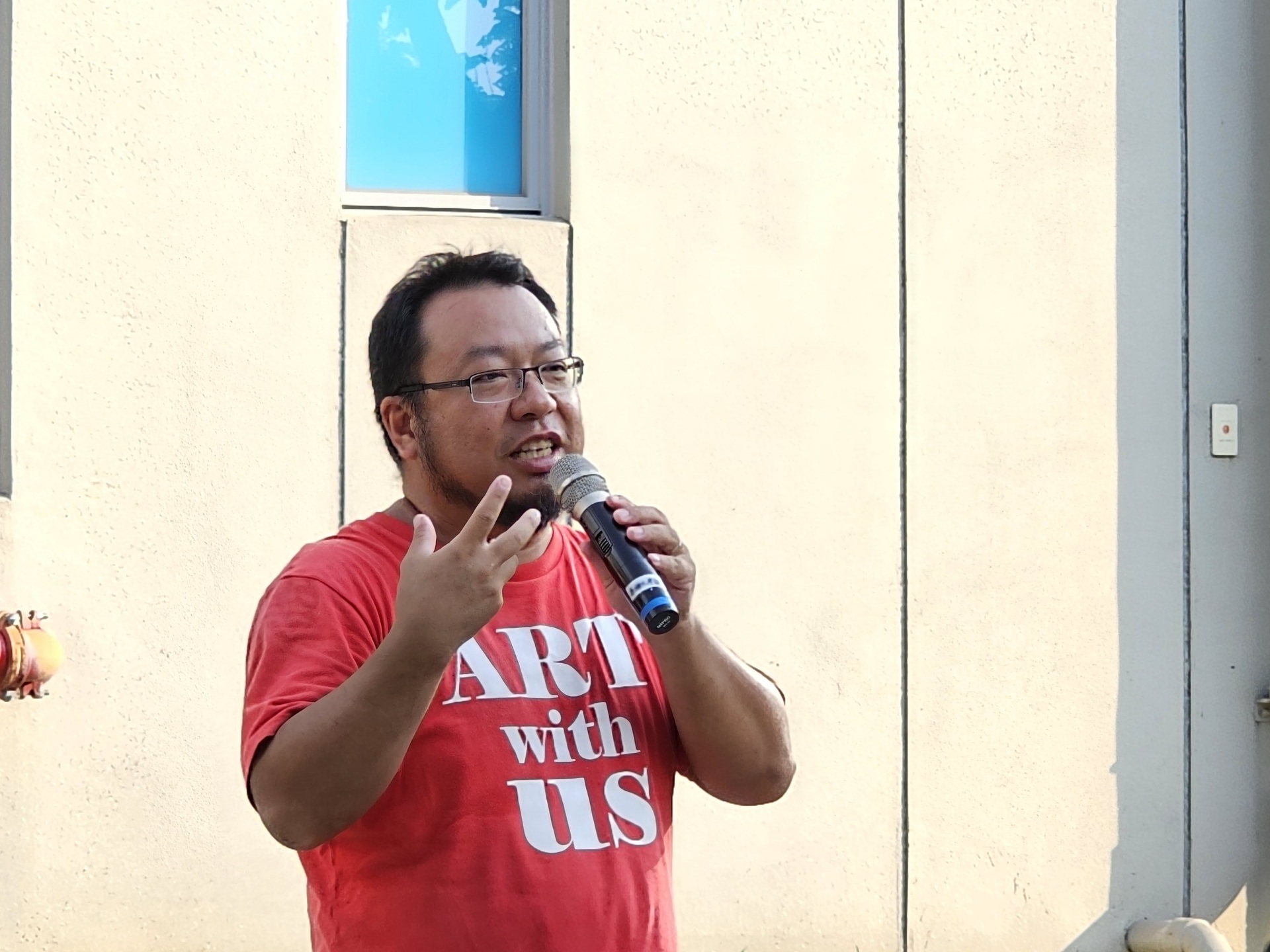 Artist Lin Li-ren shares the creative concept behind "Le Zai Yiqi (Have fun together)." 001