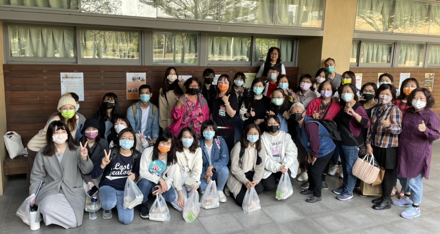 國立高雄大學西洋語文學系開辦文學電影導讀講座，探討議題有別於上學期的醫療人文議題，轉向關注更多元的社會正義議題。圖片