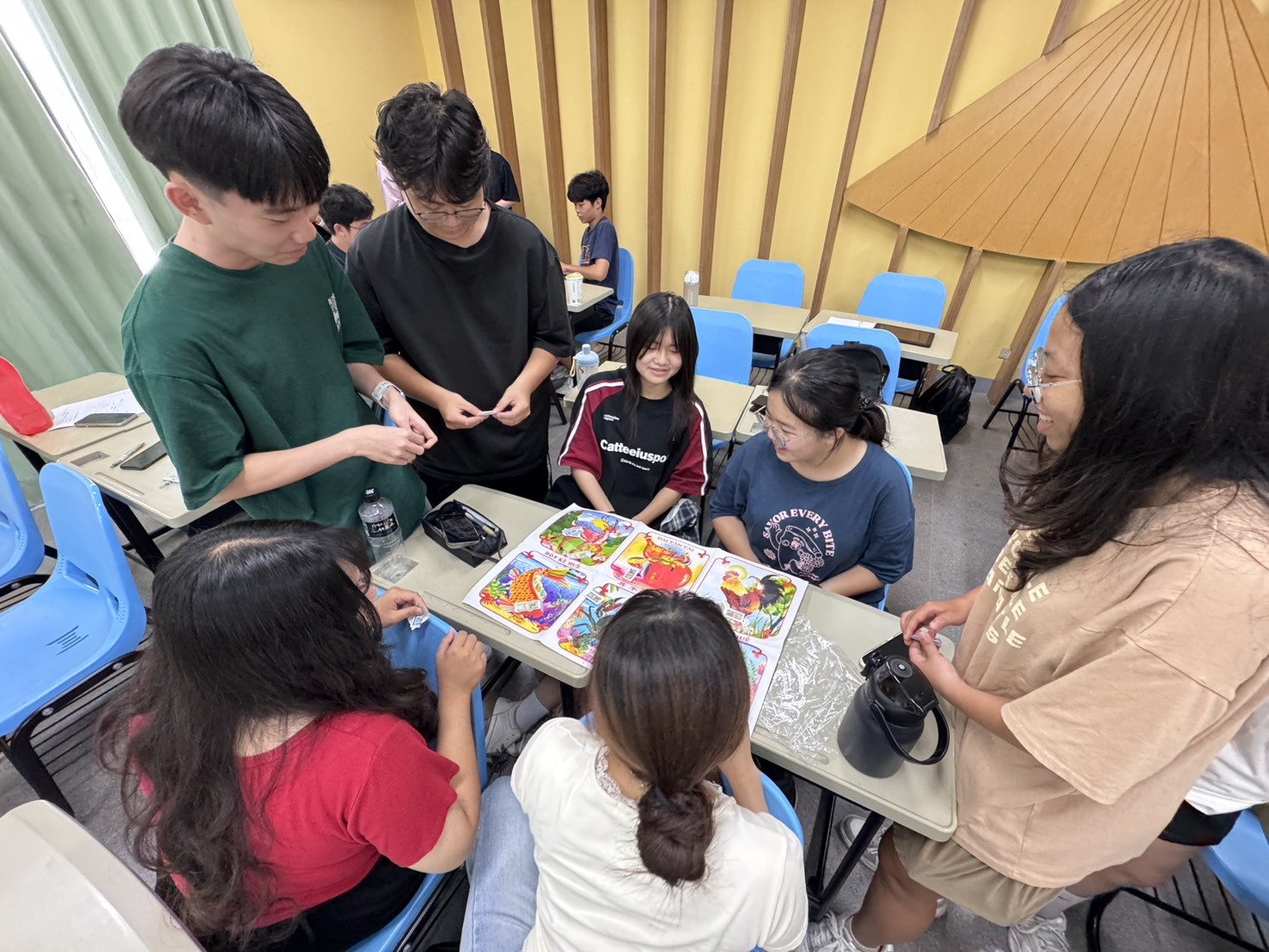 《越南文化概論》課程,學生體驗「越南過年流程排序」003圖片