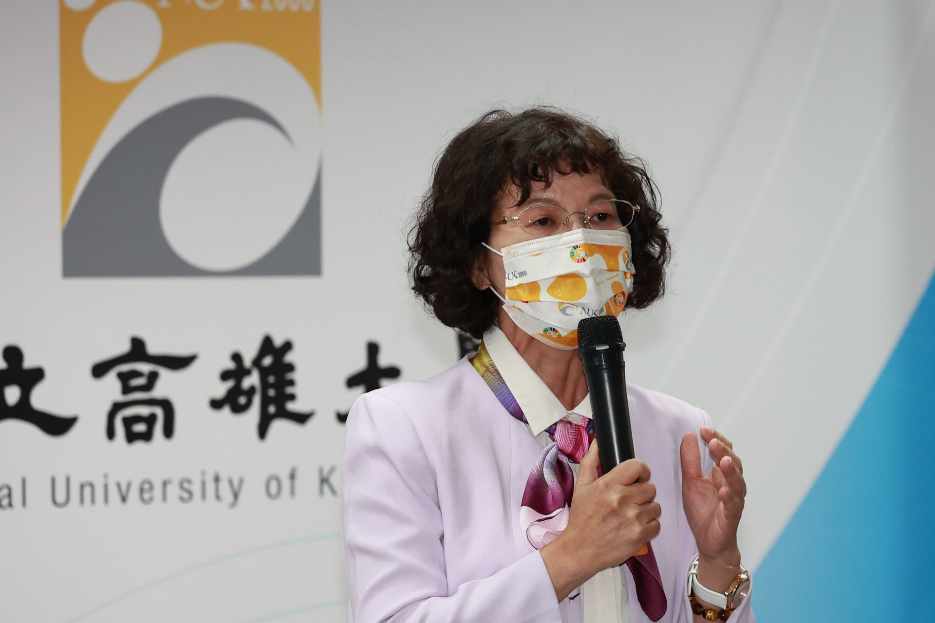校長陳月端呼籲全校師生做好防疫措施，並施打第三劑疫苗