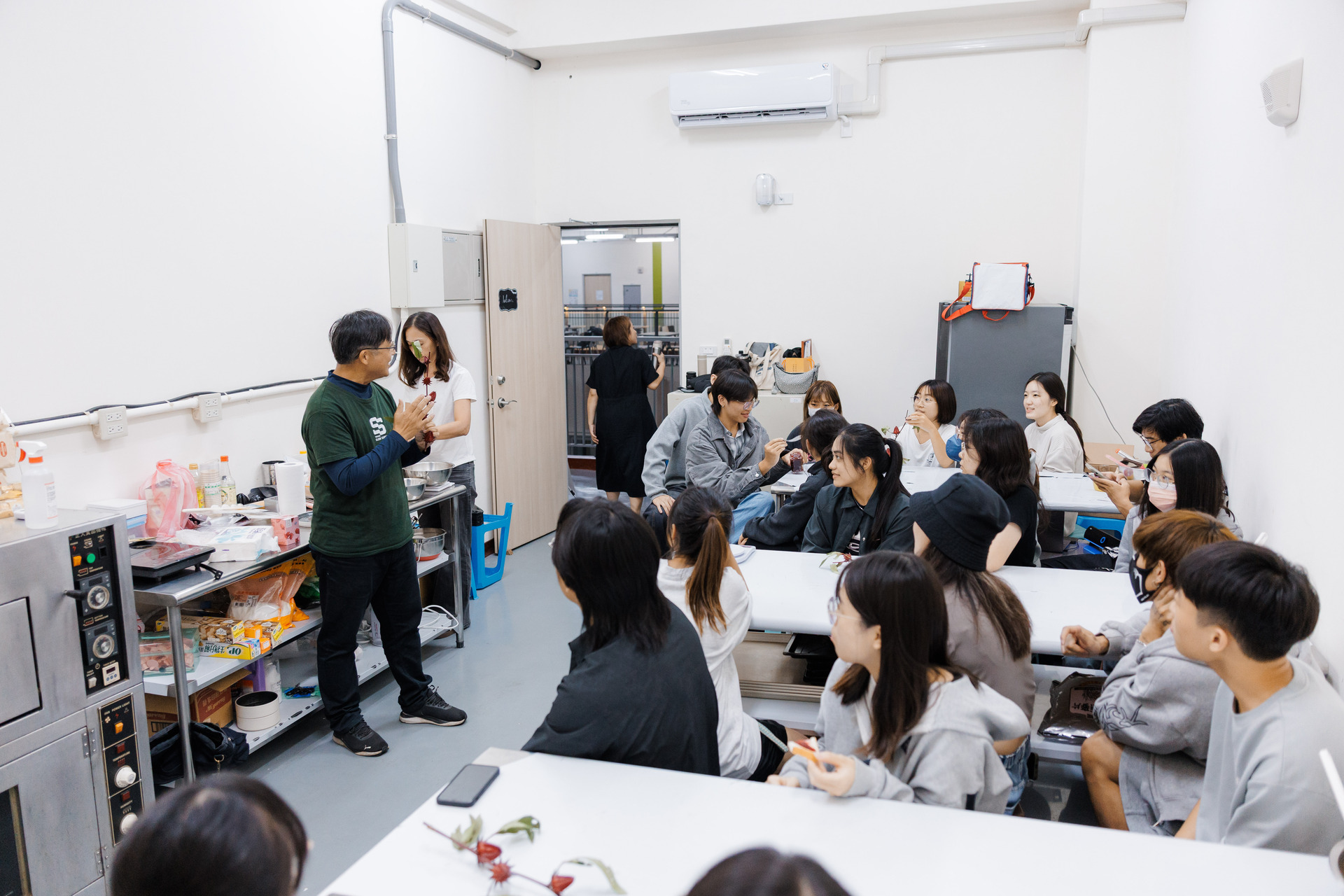 原資中心「洛神提拉米蘇」體驗課 帶領學生認識原民食材文化與應用004圖片