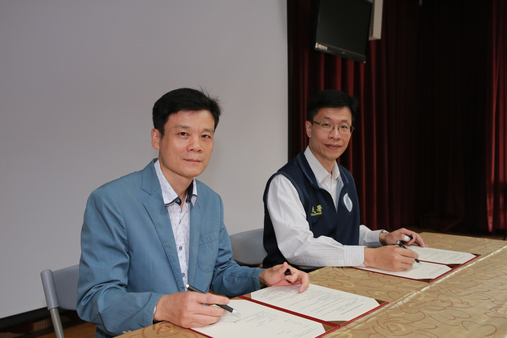 東亞語文學系、內政部移民署共同簽署「實習合作備忘錄」