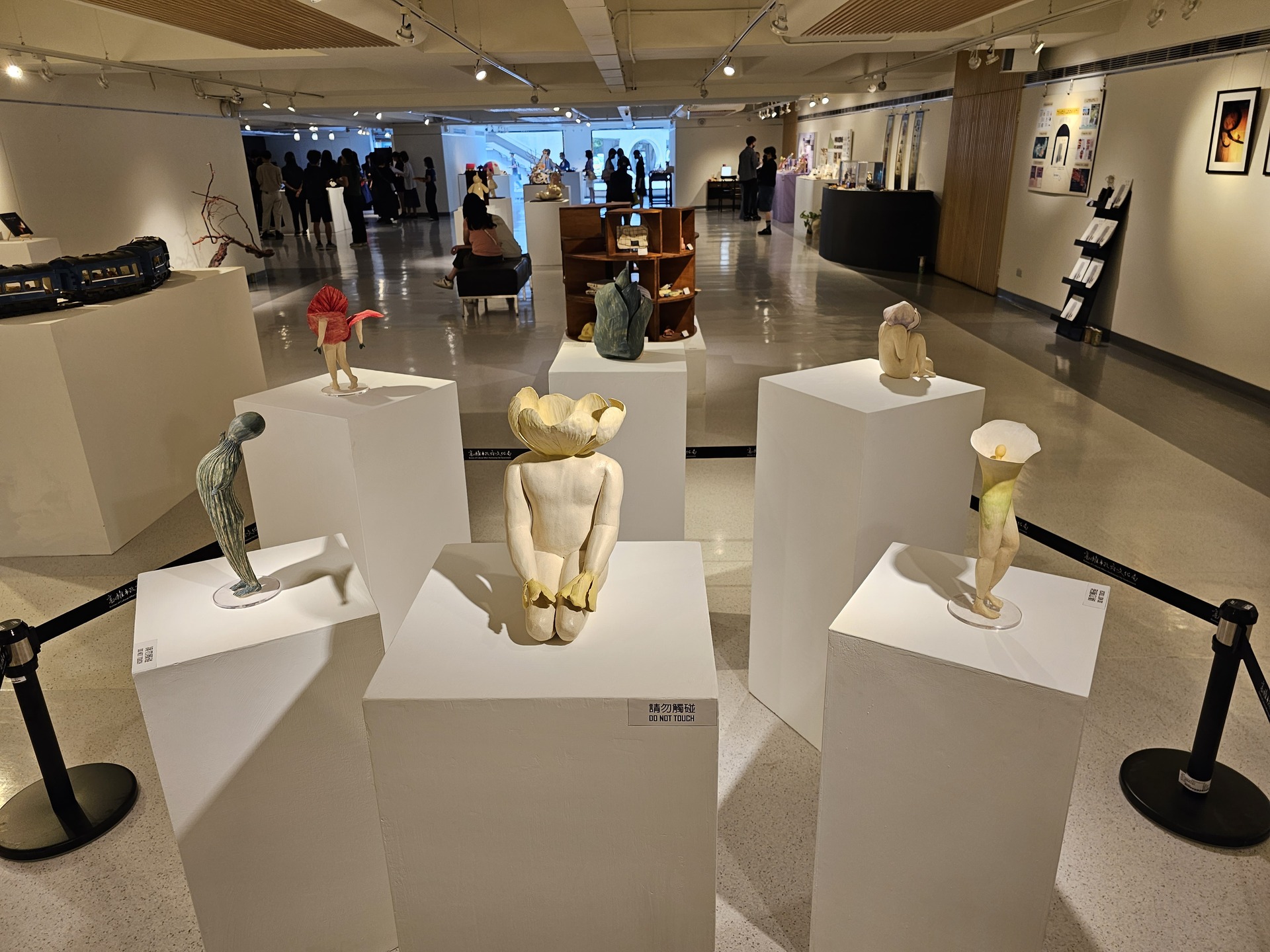 藝創系112級畢業成果展《曙霧之間》13日開幕032圖片