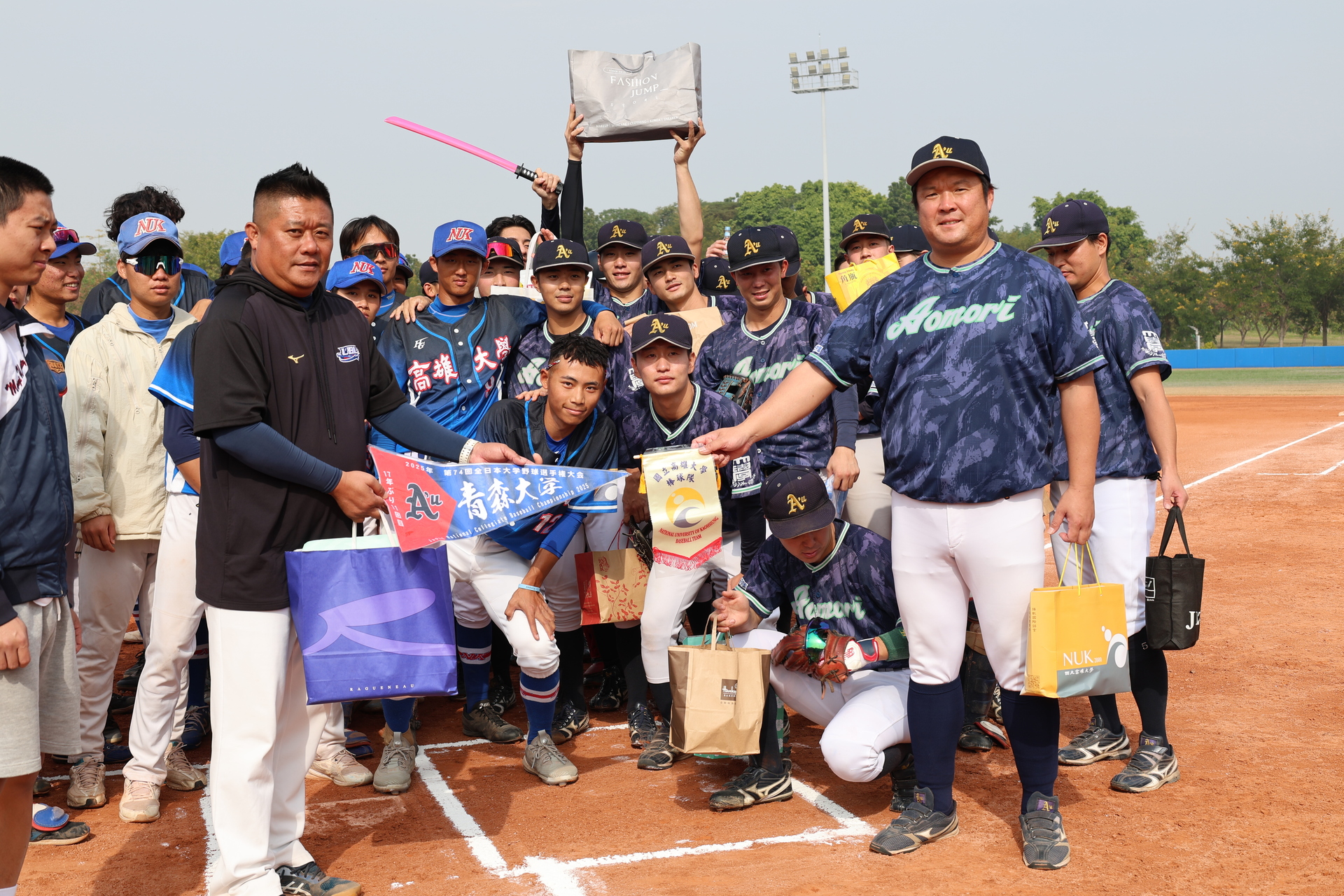 日本青森大學棒球隊來台交流 與國立高雄大學進行友誼賽深化國際體育交流 002圖片