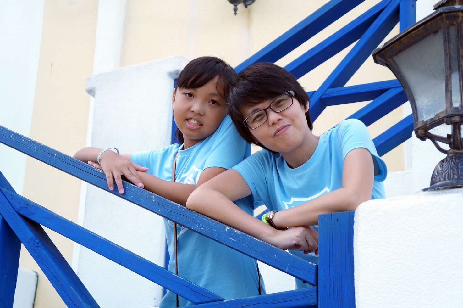 蔡怡純老師與女兒合照圖片