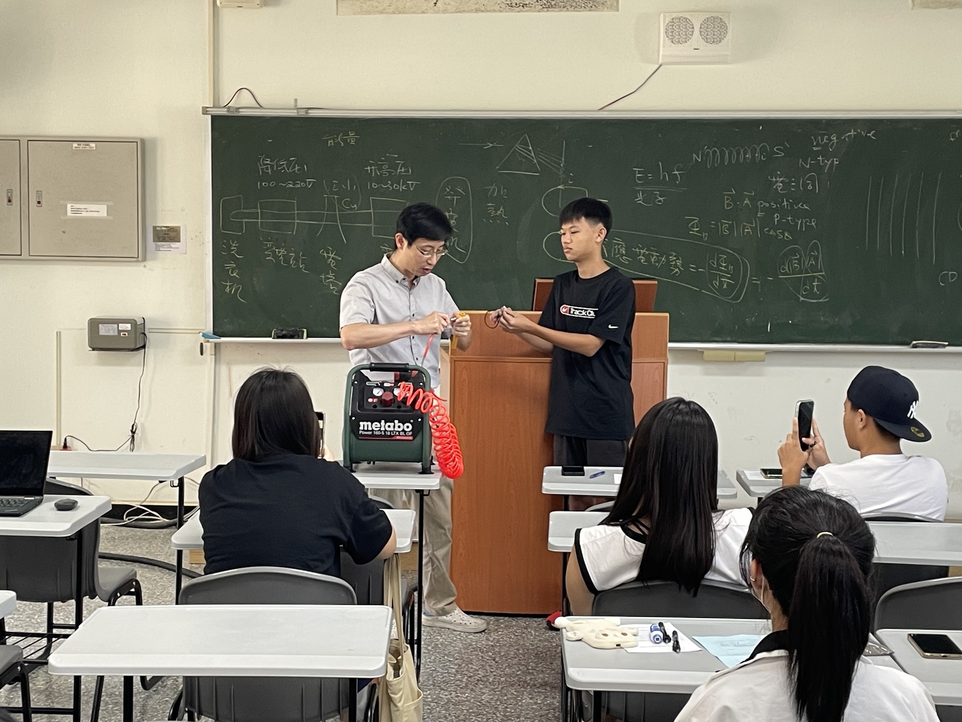 高雄大學協助仁武高中 推動石化產業與國際英語專班009圖片