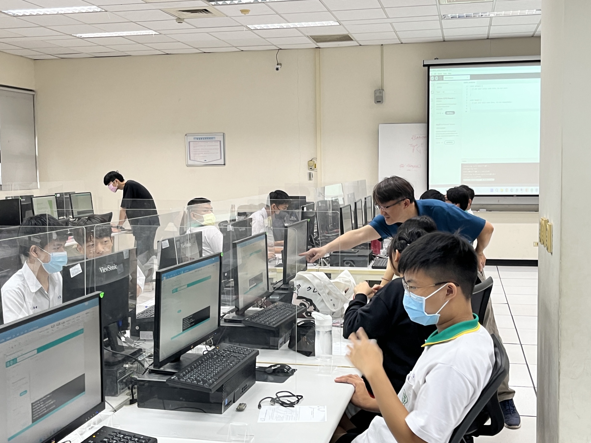 高雄大學協助仁武高中 推動石化產業與國際英語專班014圖片