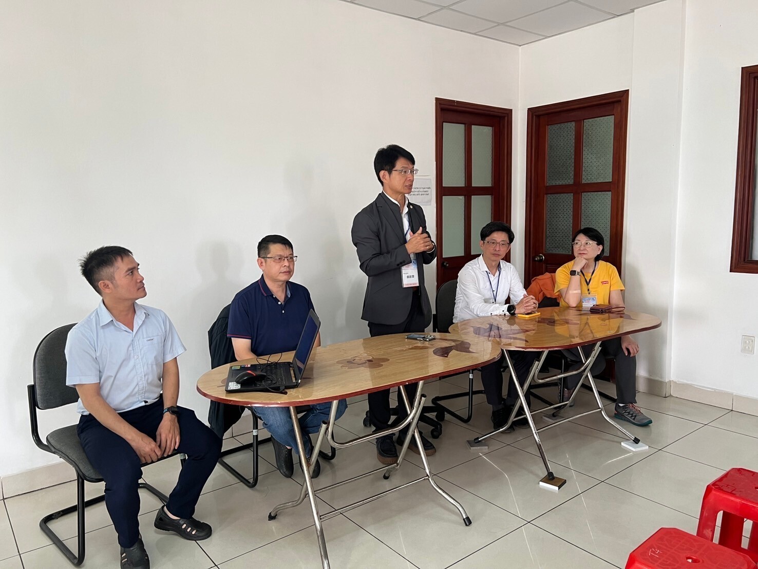 National University of Kaohsiung EMBA faculty and students visit multiple Taiwanese enterprises in Vietnam.08Image