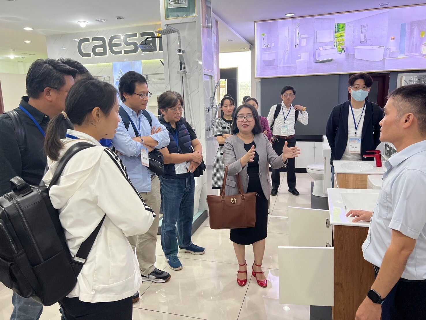 National University of Kaohsiung EMBA faculty and students visit multiple Taiwanese enterprises in Vietnam.09Image