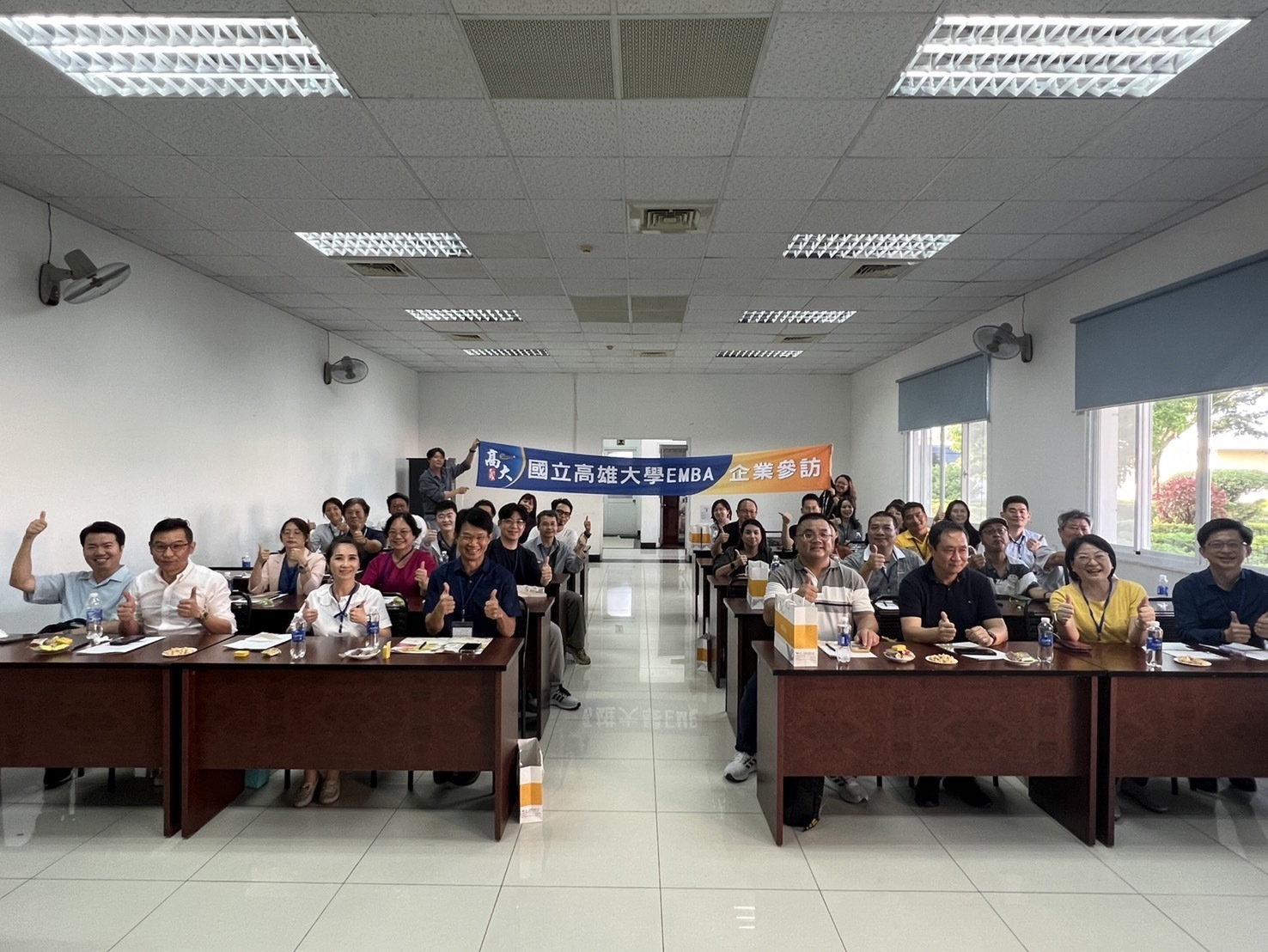 National University of Kaohsiung EMBA faculty and students visit multiple Taiwanese enterprises in Vietnam.14Image