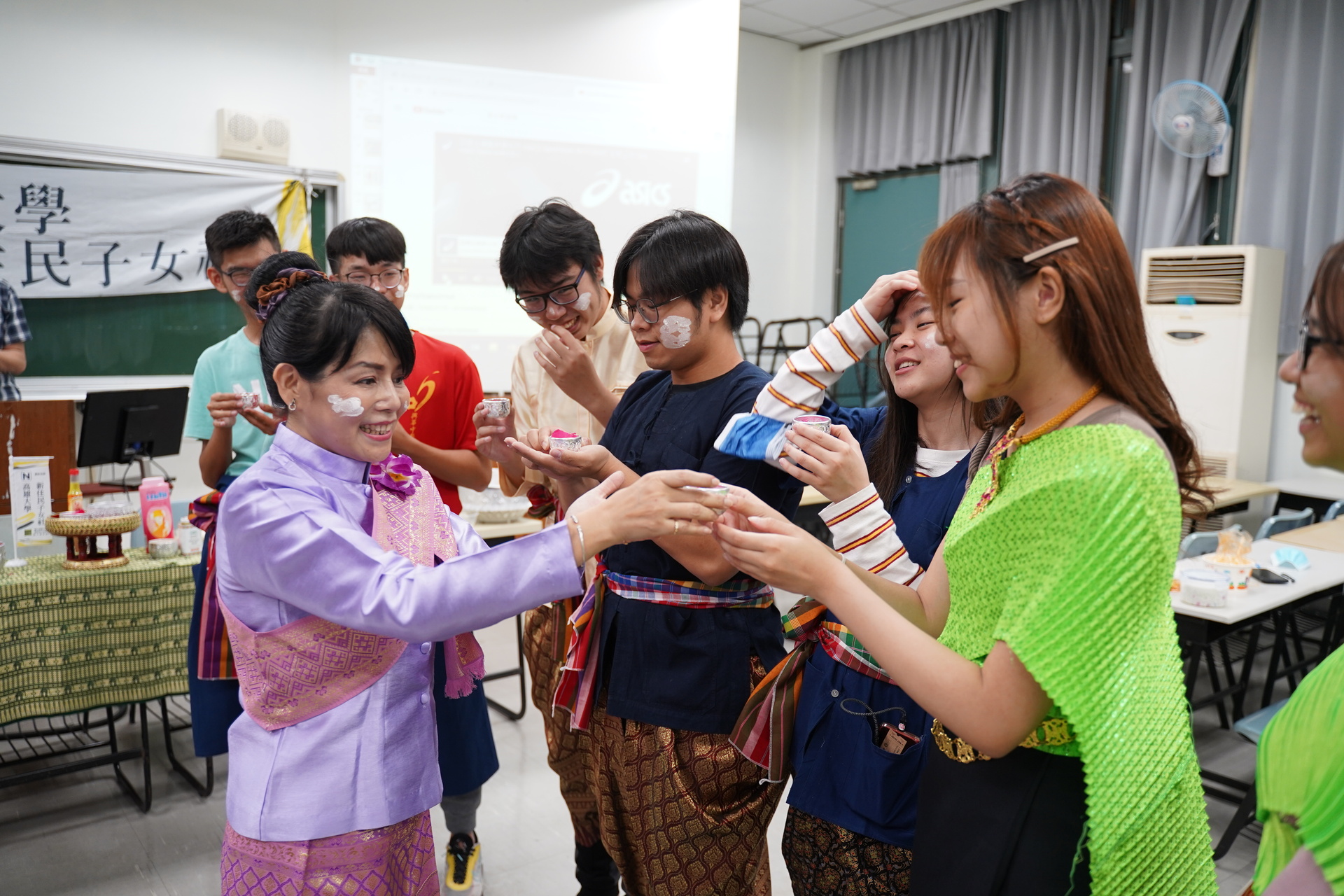「新住民子女社」舉辦泰國新年「宋干節（Songkran）」慶祝活動13