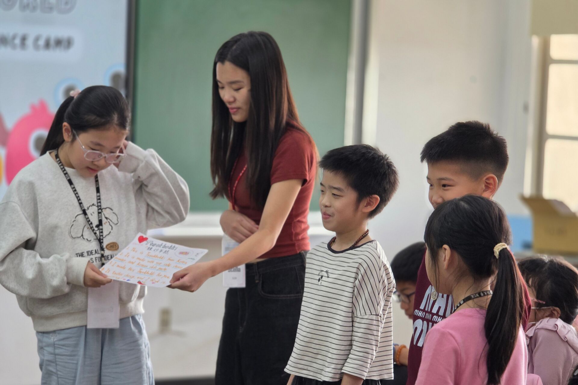 高大西語系攜手高中生 前進教育優先區舉辦雙語冬令營 結合AI識讀與藍曬手作點亮偏鄉 010圖片