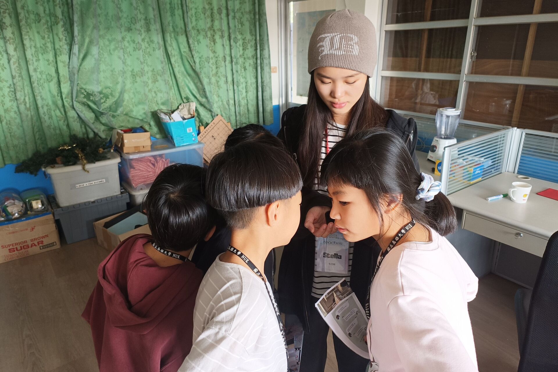 高大西語系攜手高中生 前進教育優先區舉辦雙語冬令營 結合AI識讀與藍曬手作點亮偏鄉 011圖片