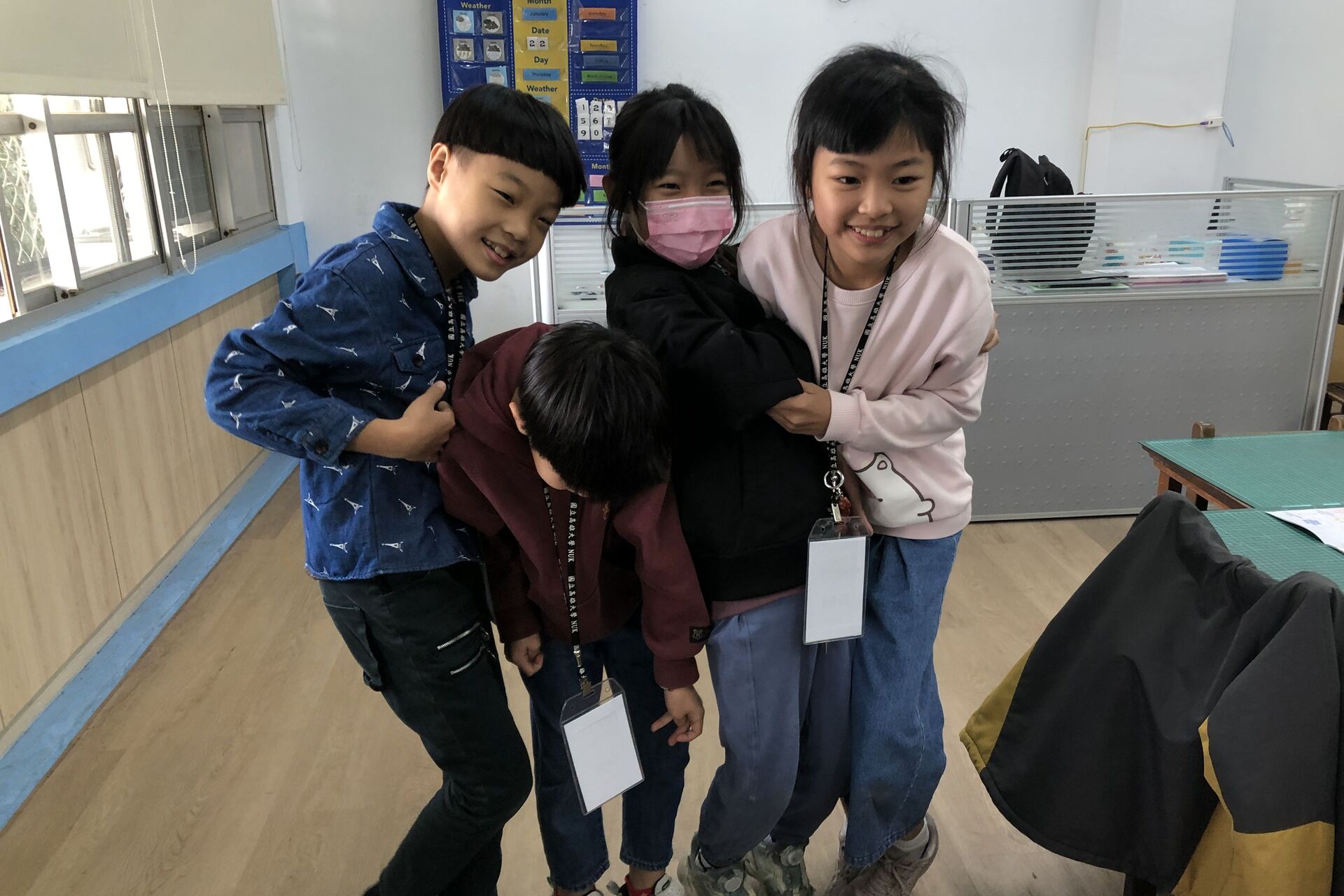 高大西語系攜手高中生 前進教育優先區舉辦雙語冬令營 結合AI識讀與藍曬手作點亮偏鄉 013圖片