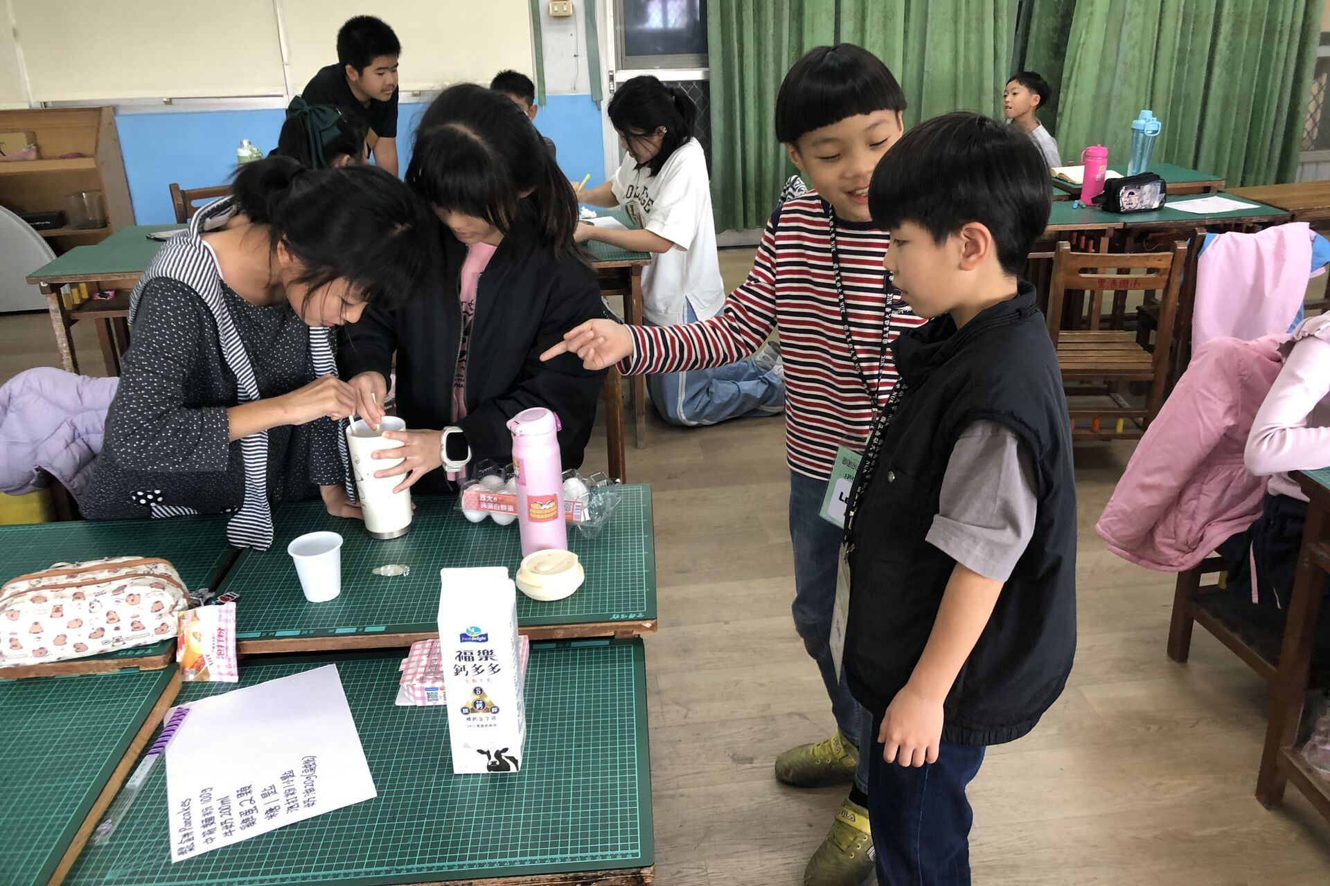 高大西語系攜手高中生 前進教育優先區舉辦雙語冬令營 結合AI識讀與藍曬手作點亮偏鄉 014圖片