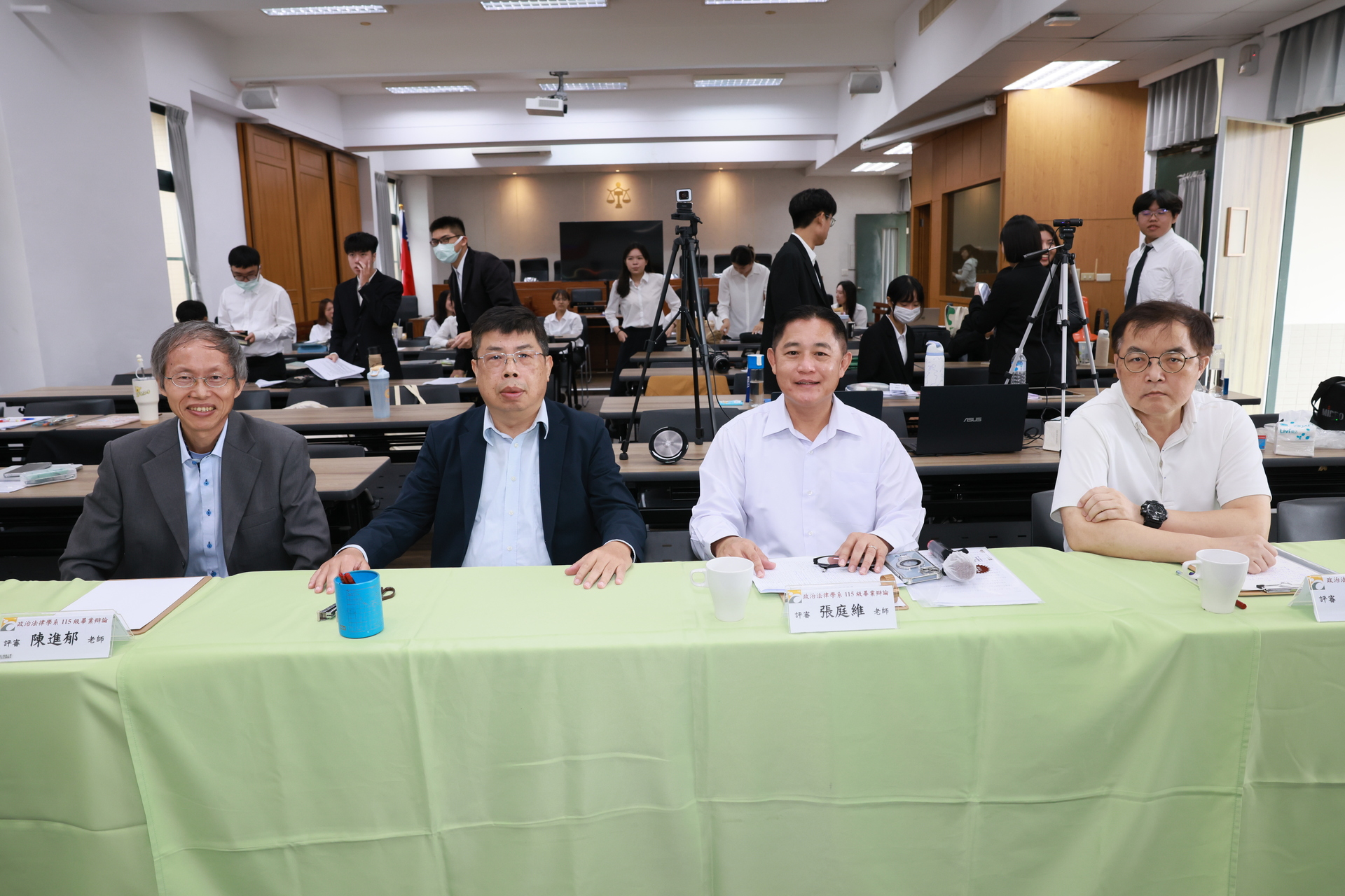 政治法律學系「職場權責與專業倫理」課程5日舉辦畢業辯論活動008