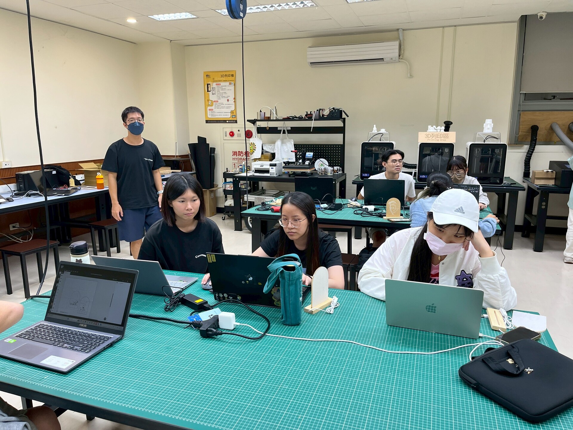 【大學入門】探索課程「成為創客玩家:微光印記・雷切小夜燈」007圖片