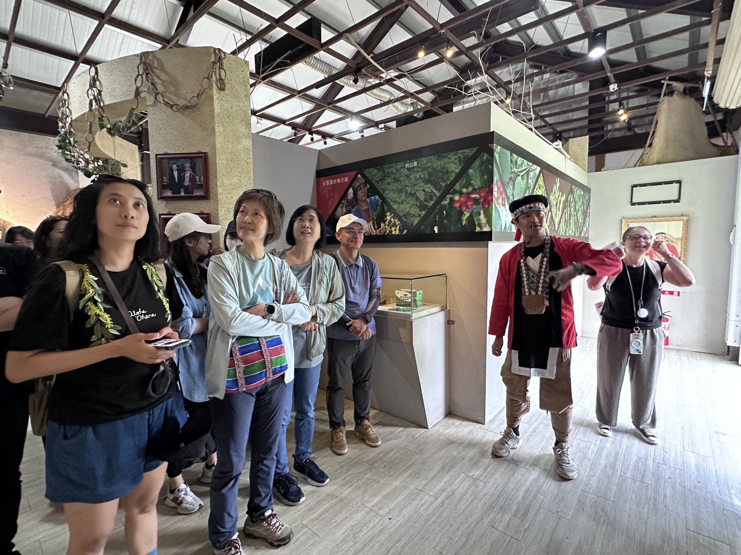 高雄大學7月起陸續安排教職員走訪嘉義阿里山鄒族文化部落及臺東縣金峰鄉嘉蘭部落003