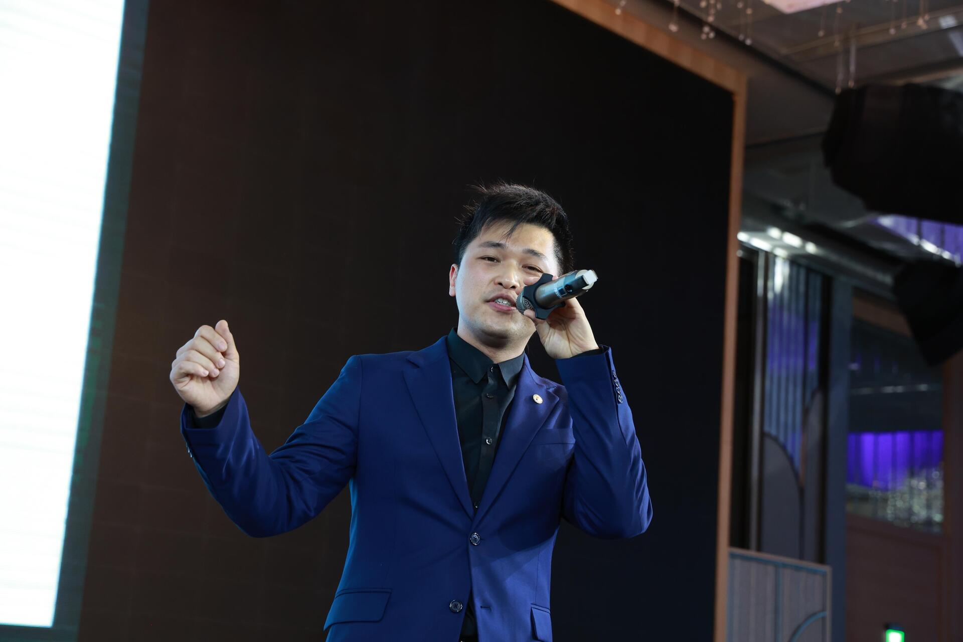 人事室主辦全校新春聯歡晚會，凝聚向心力、激勵士氣【法律學系113級學生鍾昌豫 攝影】05
