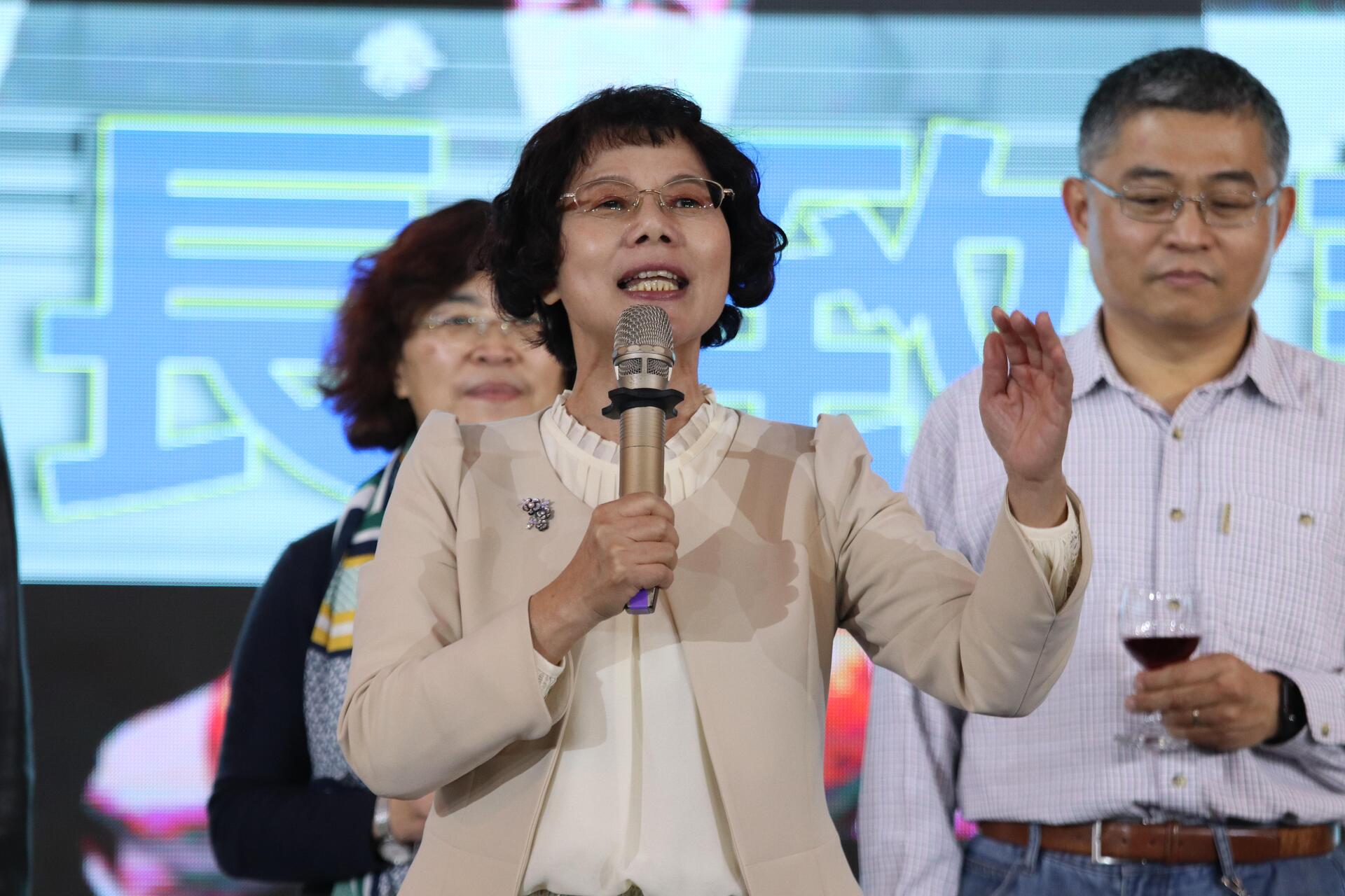 人事室主辦全校新春聯歡晚會，凝聚向心力、激勵士氣【法律學系113級學生鍾昌豫 攝影】19