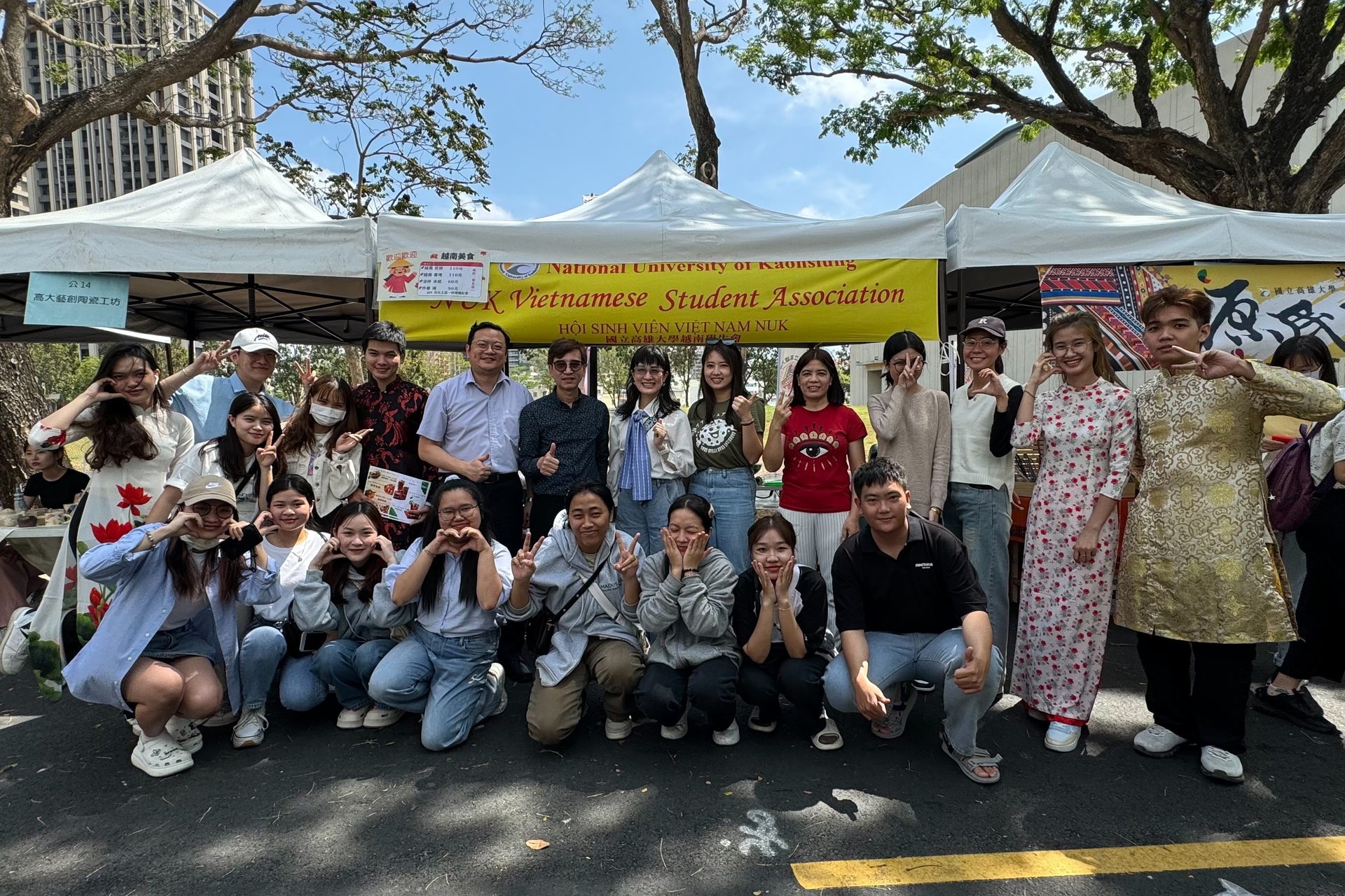 Vietnamese students set up booths to promote their cultures and cuisine. 001