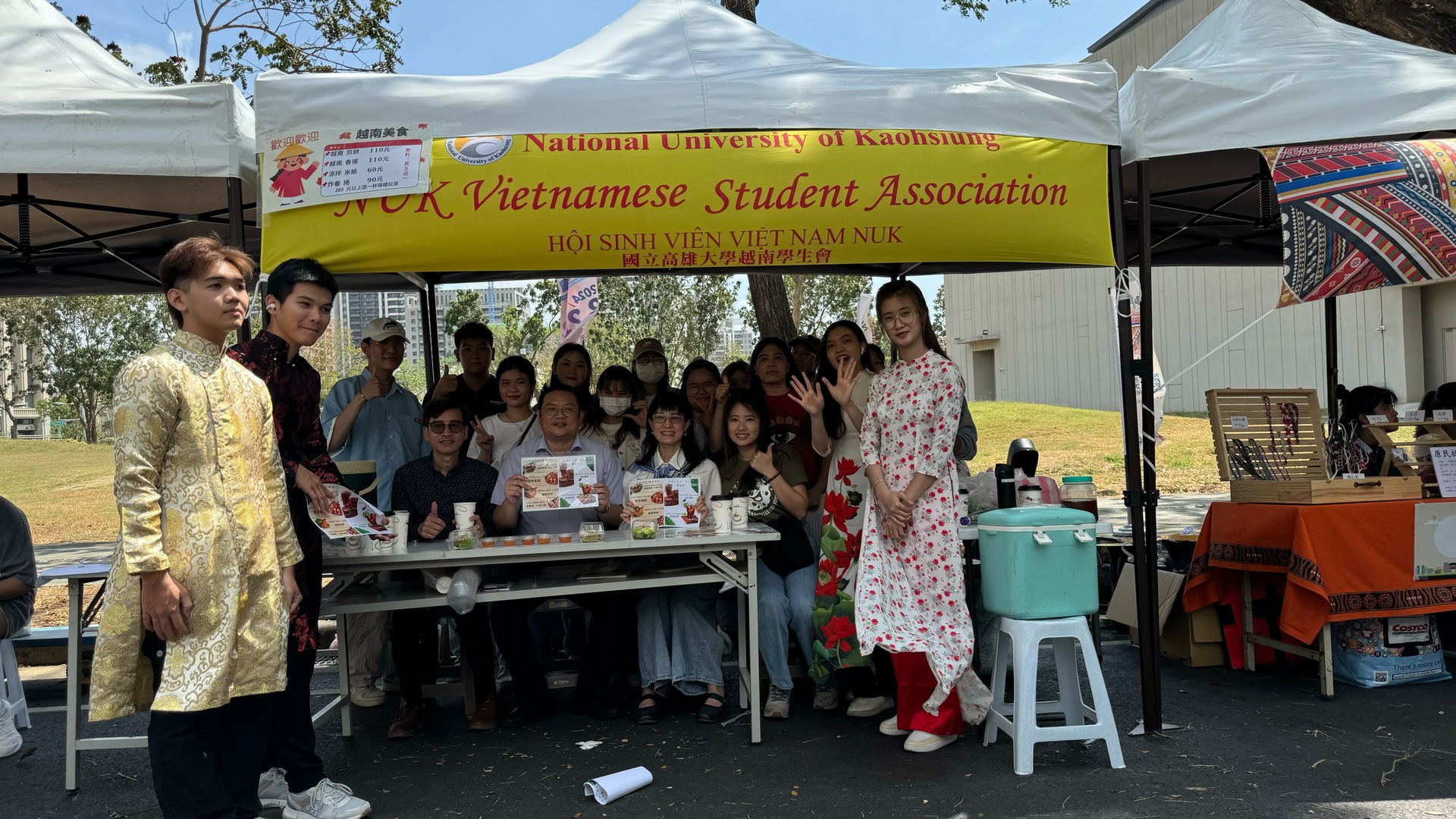 Vietnamese students set up booths to promote their cultures and cuisine. 002