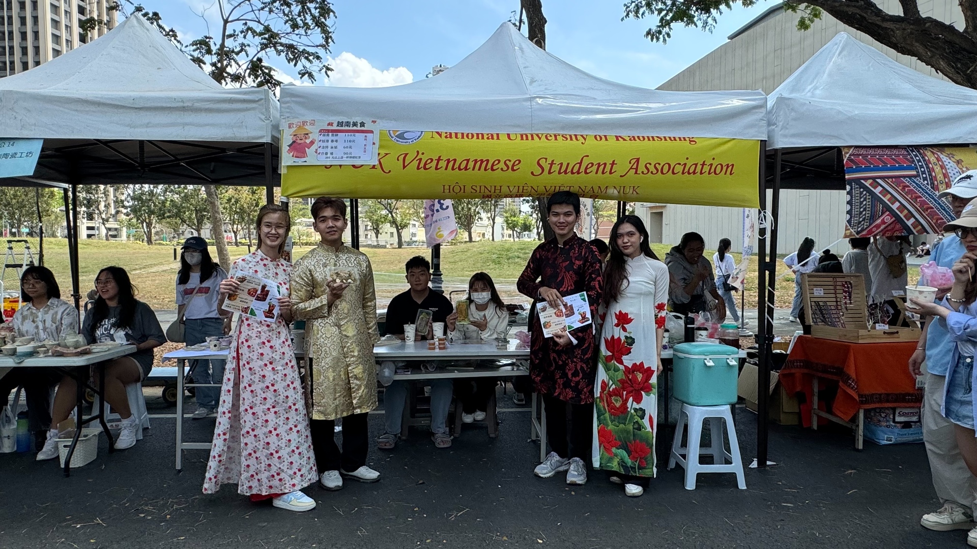 Vietnamese students set up booths to promote their cultures and cuisine. 003