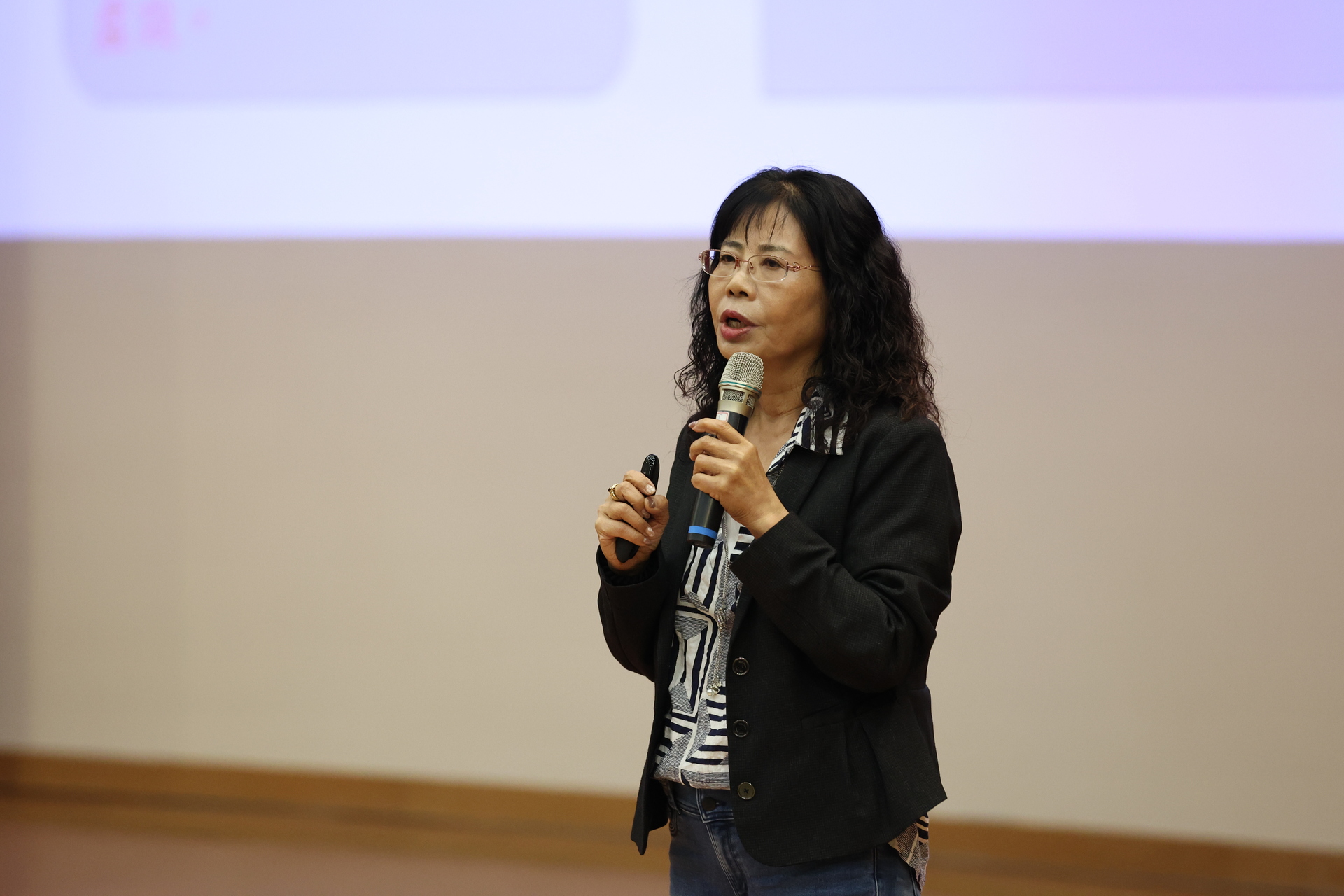 財經法律學系講座教授張麗卿「卓越講座」03