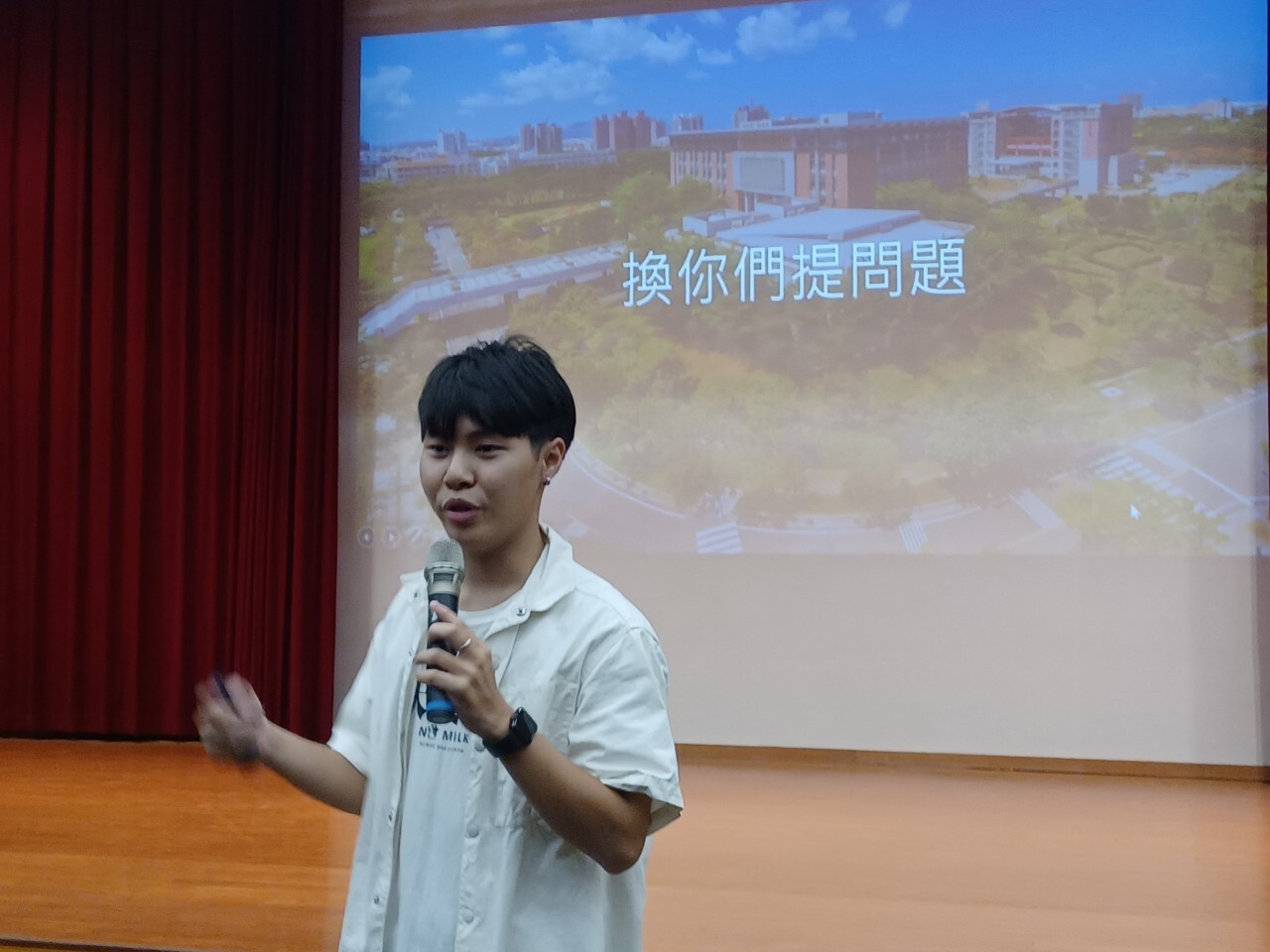 教發中心《大學入門》邀請學生會前後任會長黃振翔、莊承諺經驗分享001