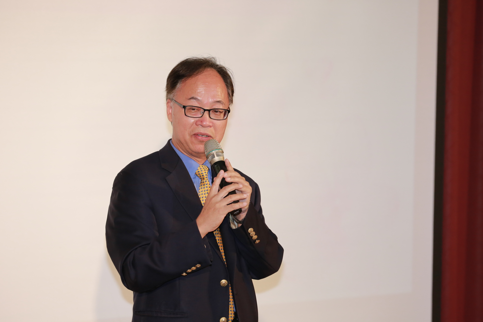 資管系教授兼校長王學亮