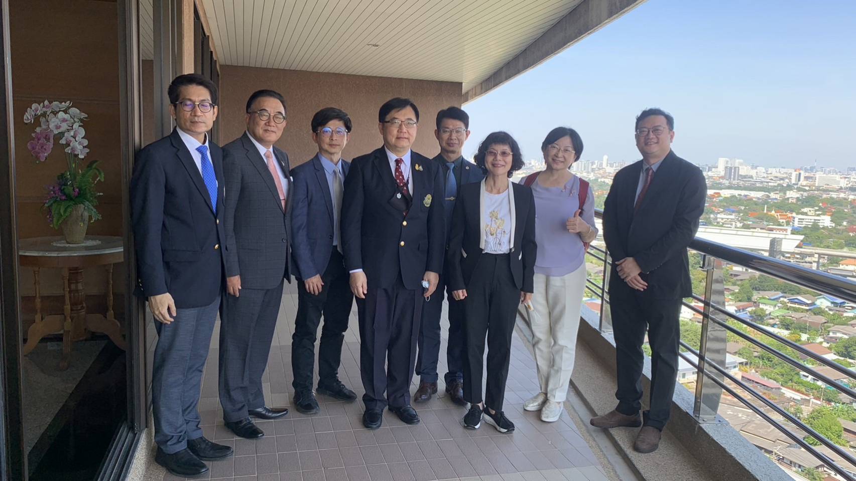 National University of Kaohsiung visited Thailand 01