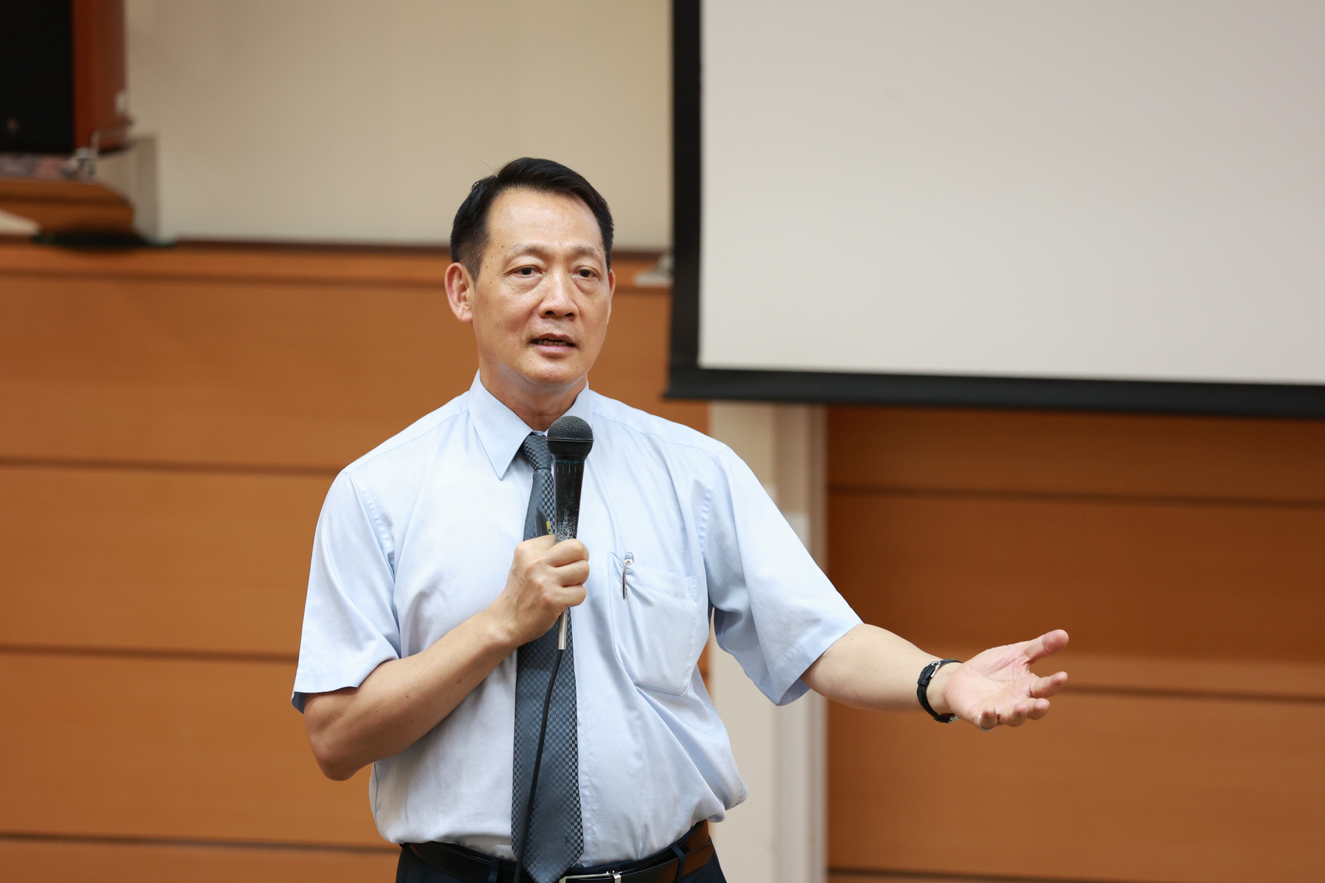 高大卓越講座邀請楊富強法官分享大學生應有的法律觀