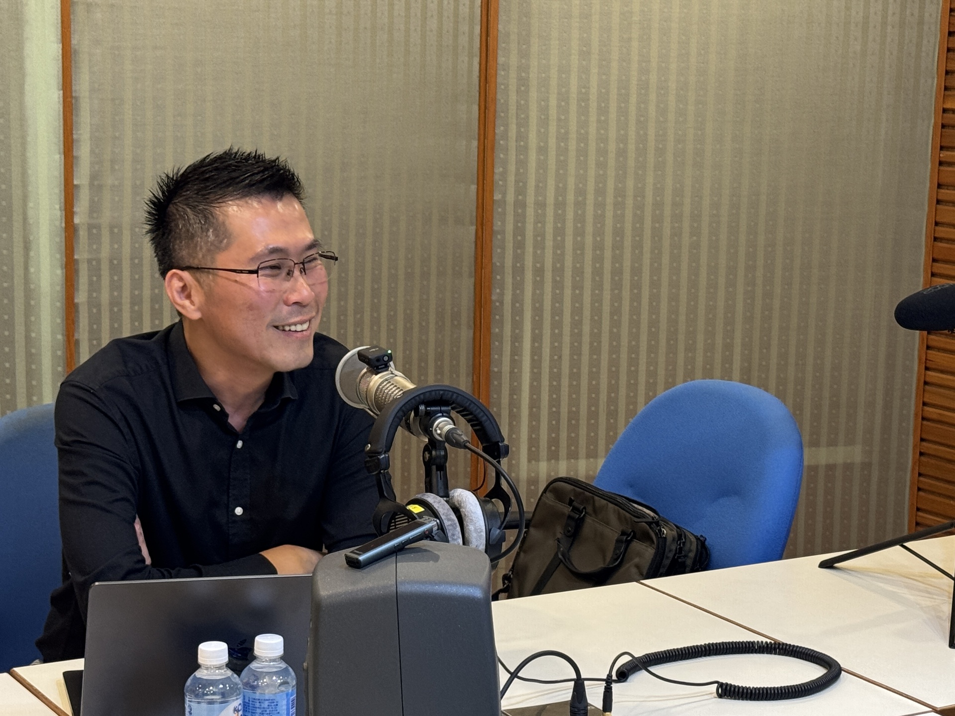 資管系副教授楊書成接受教廣高雄分台《Tea Time時光》節目單元《趨勢瞭望台》專訪002