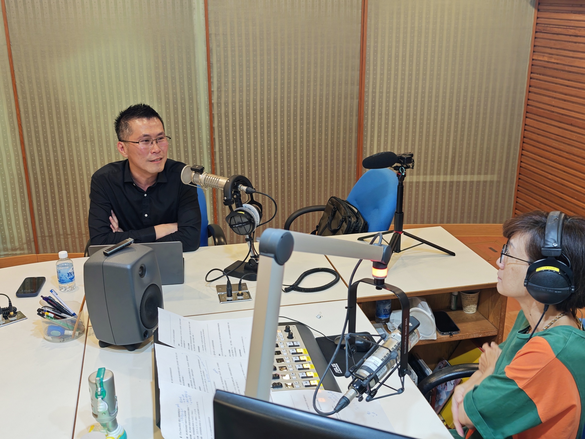 資管系副教授楊書成接受教廣高雄分台《Tea Time時光》節目單元《趨勢瞭望台》專訪007