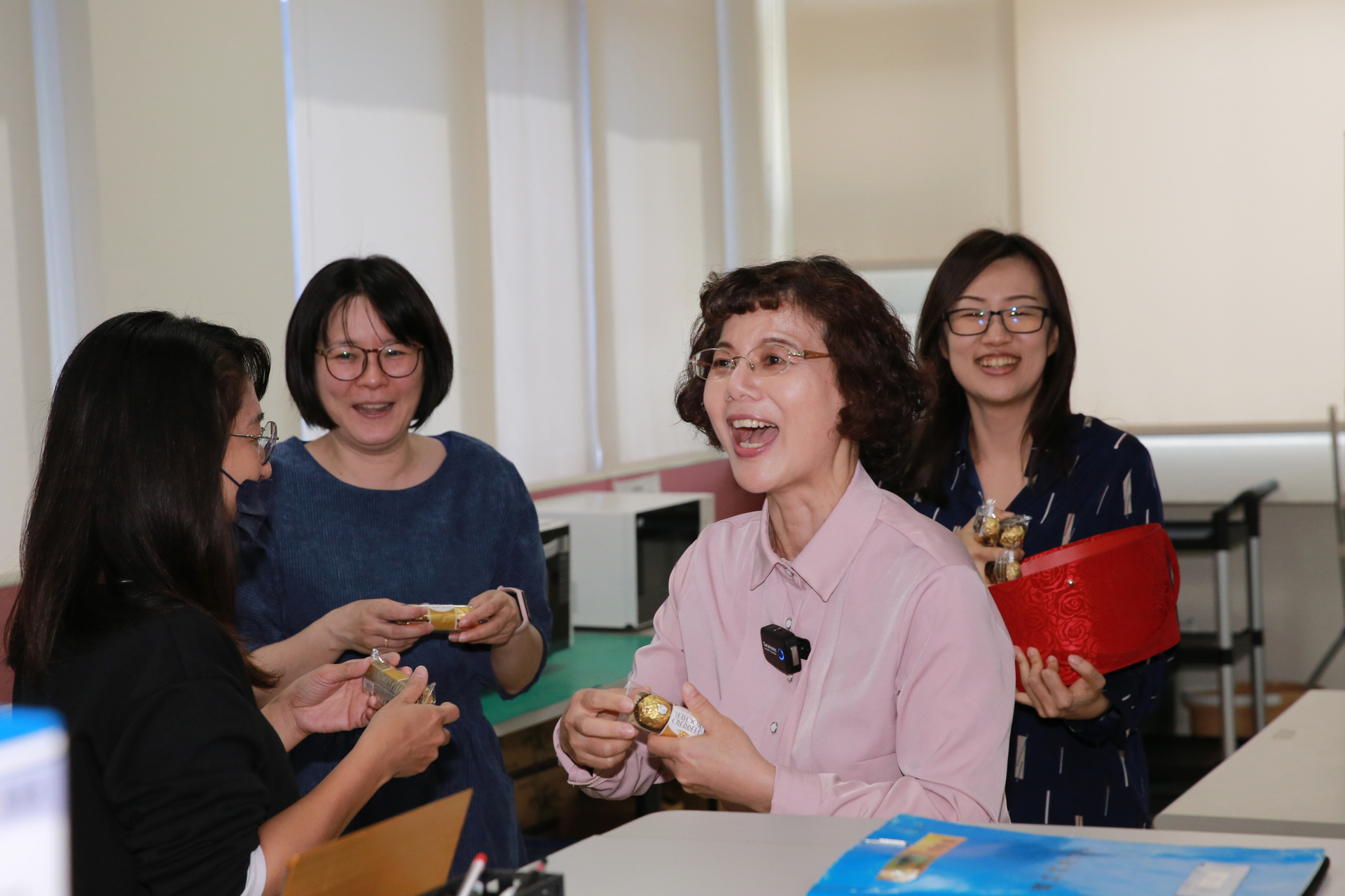 高雄大學校長陳月端祝福姊妹同仁婦女節快樂6