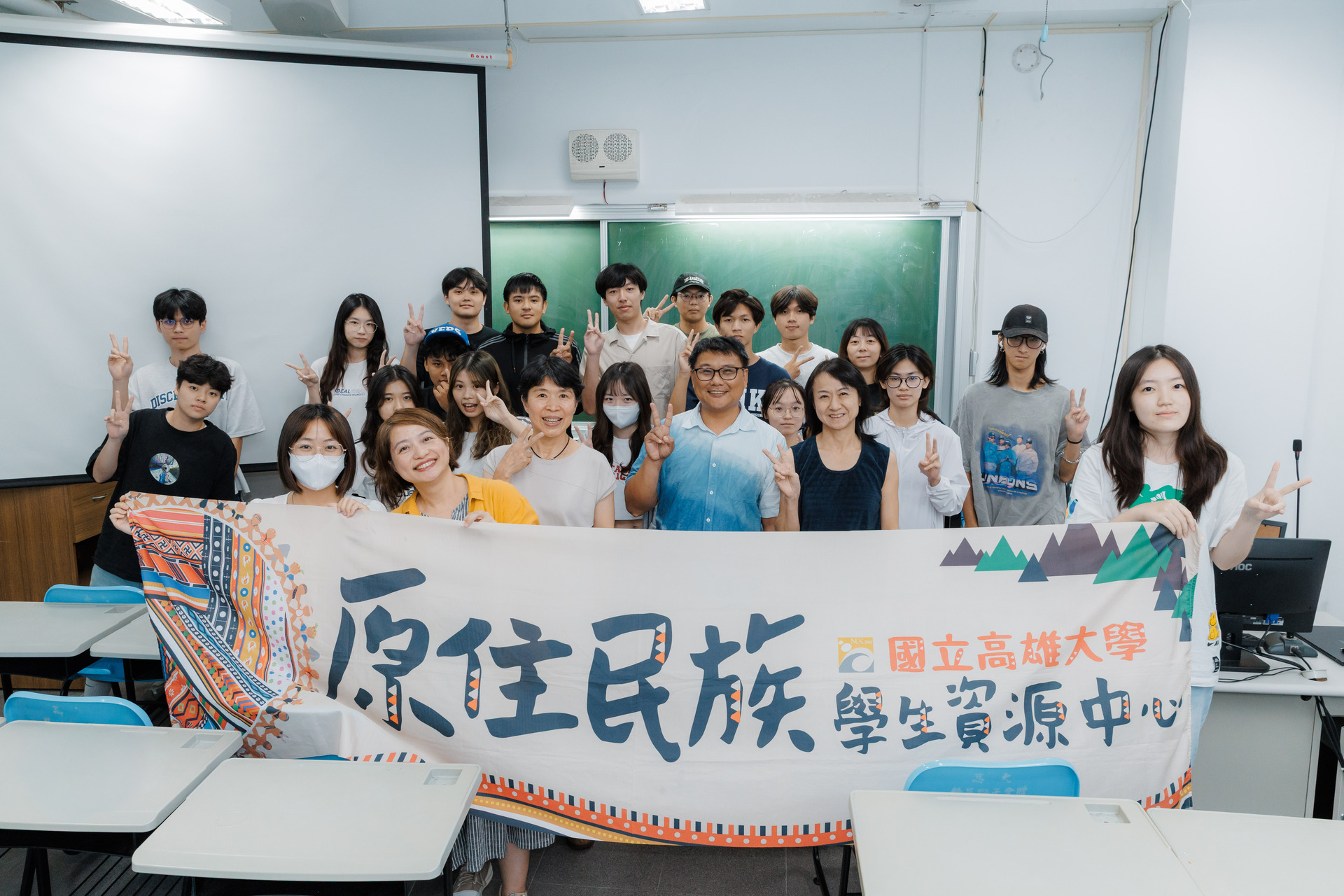 解說員孫銘恒為高大師生分享部落導覽與原民文化推廣經驗001