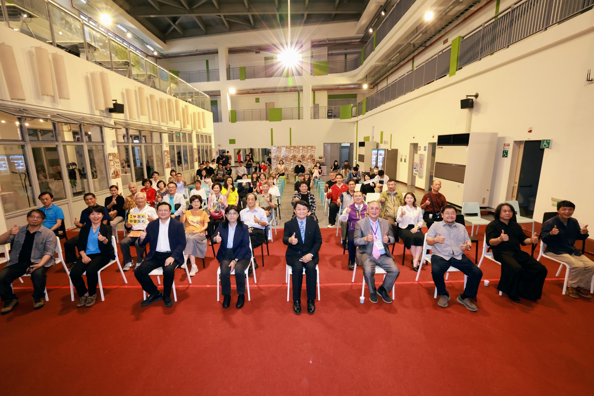 藝創系賴廷鴻、沈明旺、陳冠勳3位教師舉辦「材．技．意」工藝創作聯展於校內活動中心藝文廳展出011