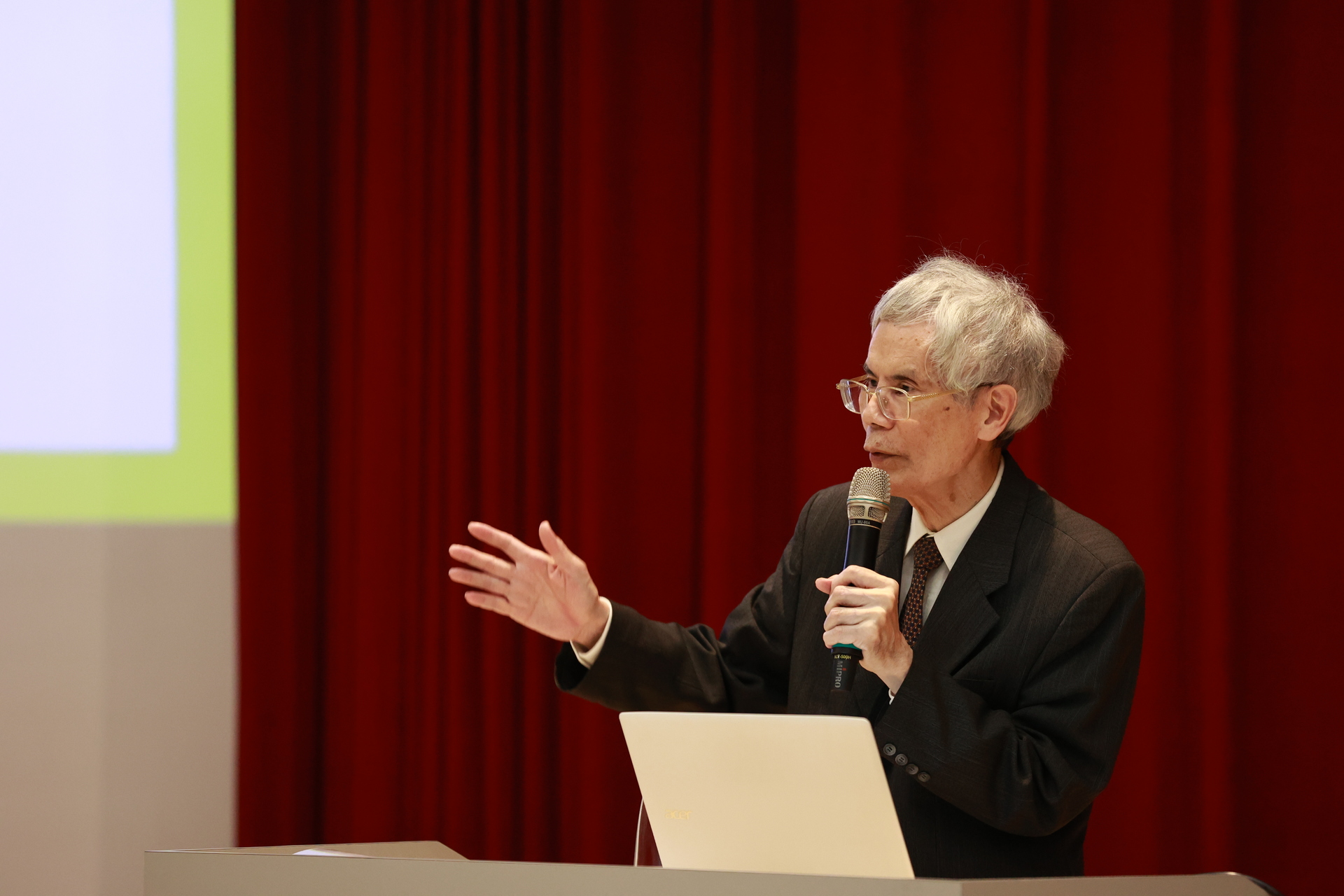 《卓越講座》邀資深新聞人盧世祥開講，解析新聞專業、民主責任與台灣身分認同006圖片